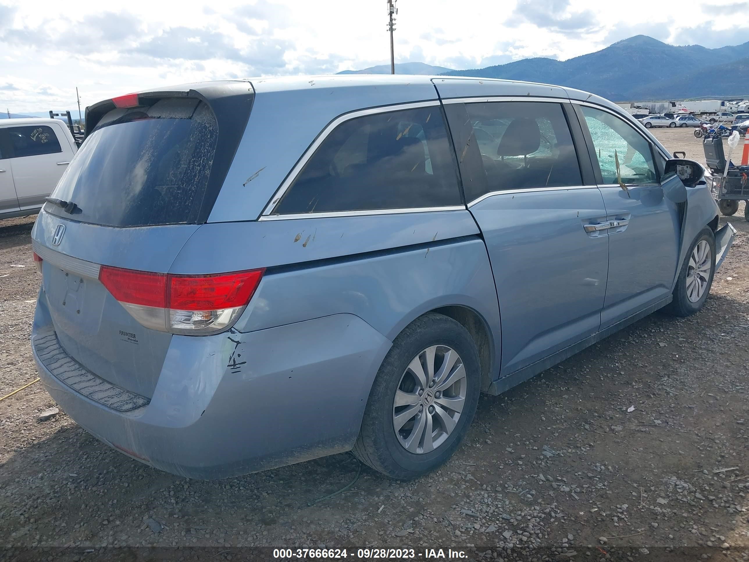 Photo 3 VIN: 5FNRL5H46EB075586 - HONDA ODYSSEY 