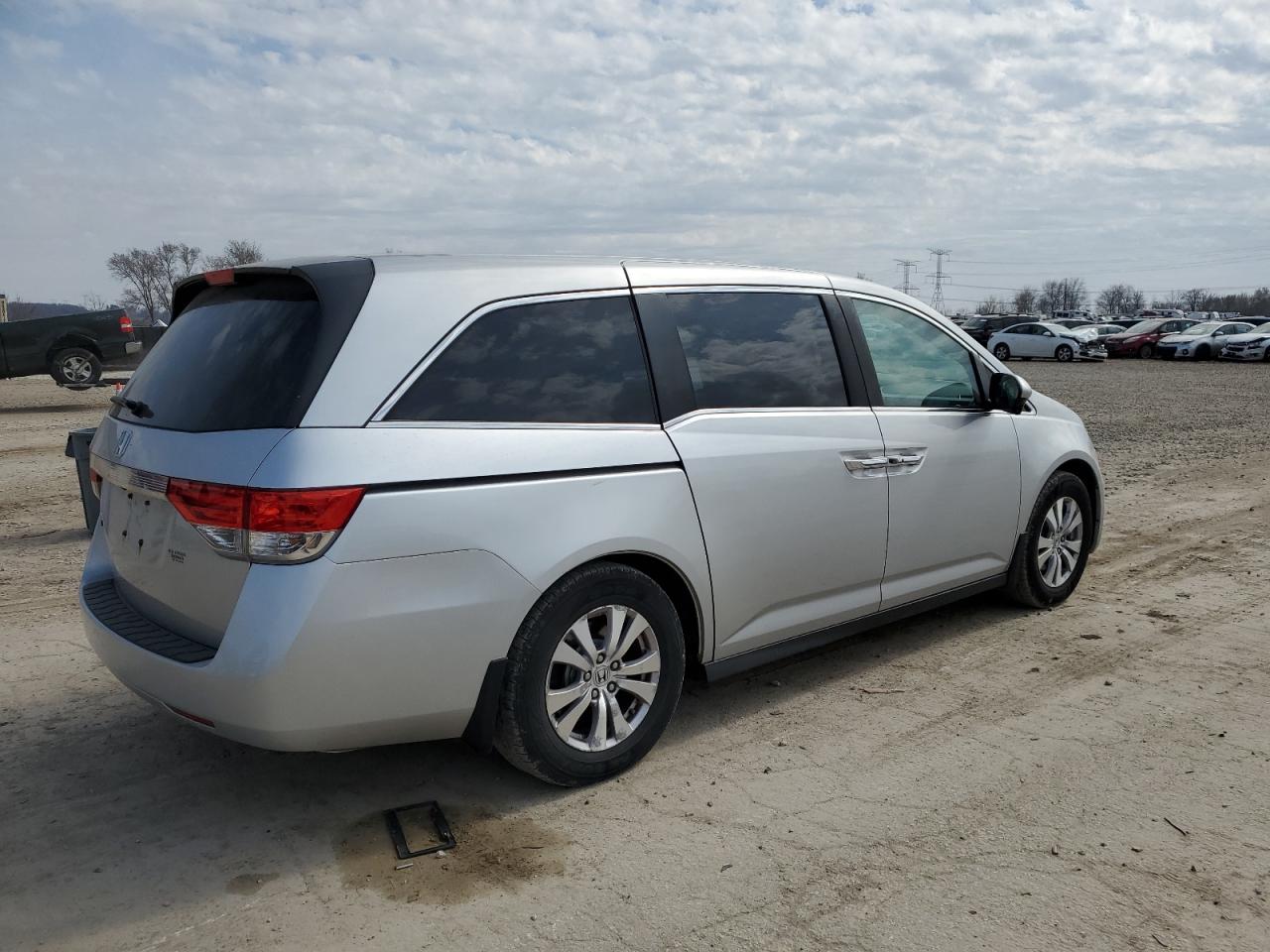 Photo 2 VIN: 5FNRL5H46FB013459 - HONDA ODYSSEY 