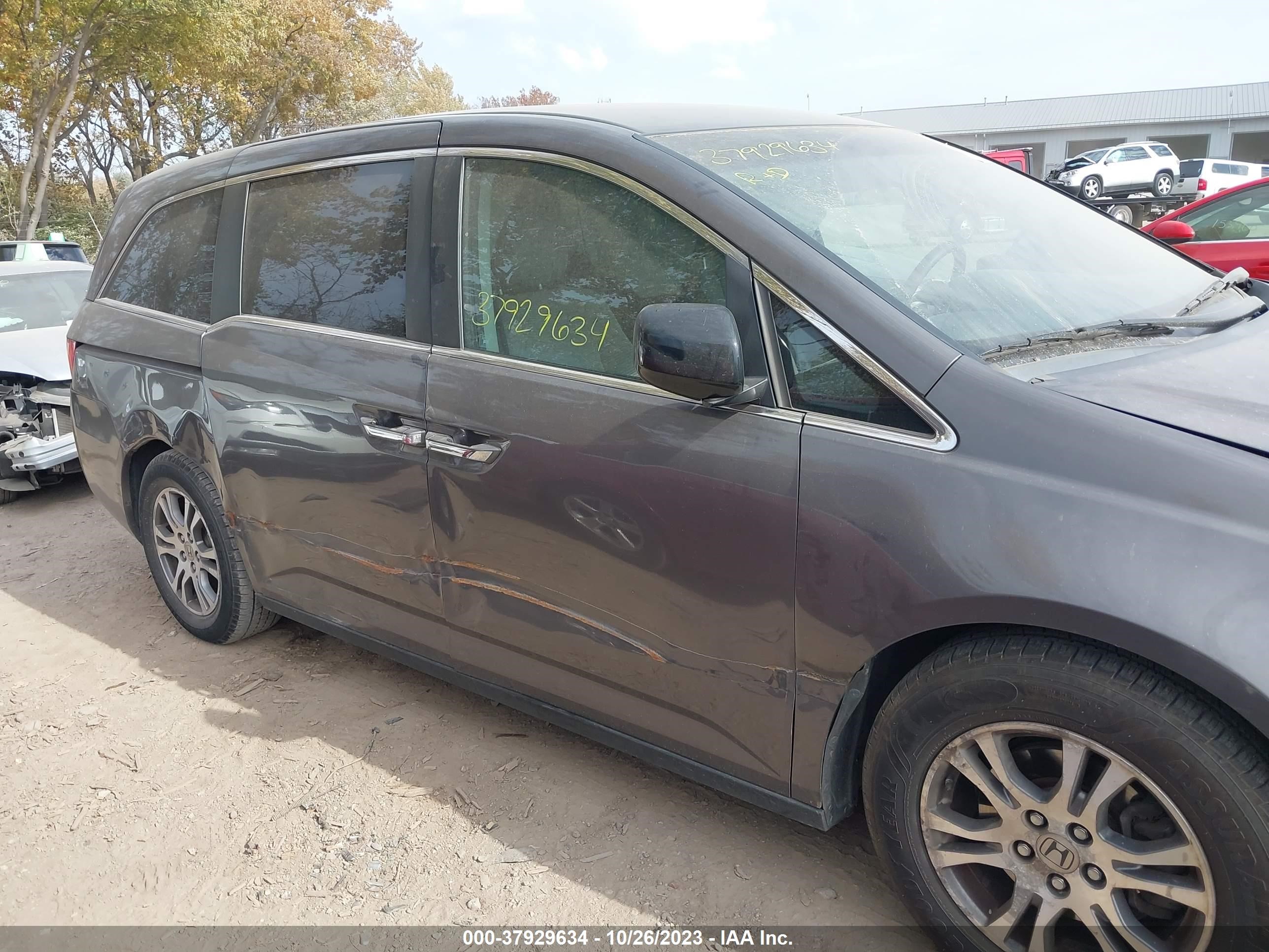 Photo 11 VIN: 5FNRL5H47BB082252 - HONDA ODYSSEY 