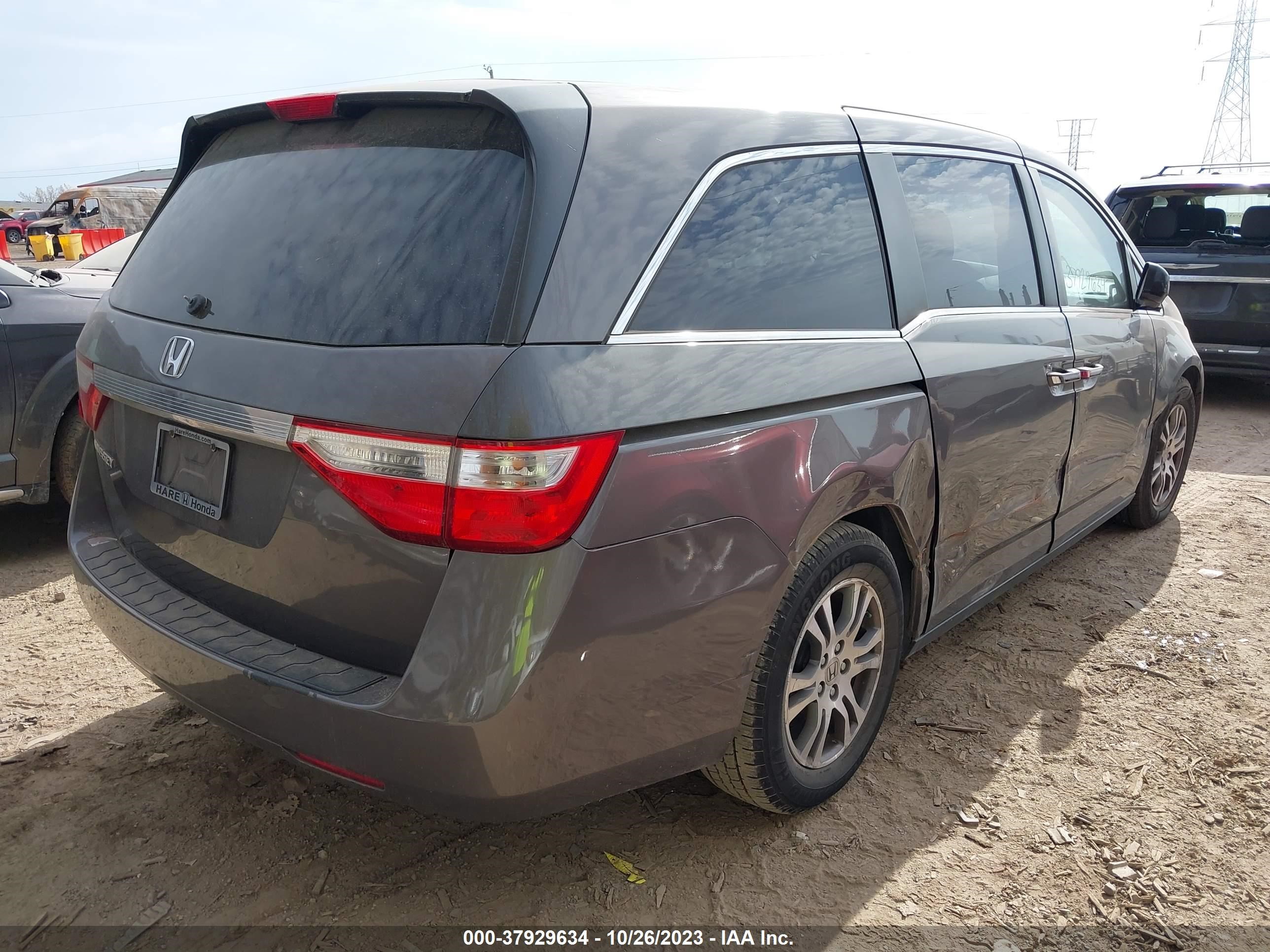 Photo 3 VIN: 5FNRL5H47BB082252 - HONDA ODYSSEY 