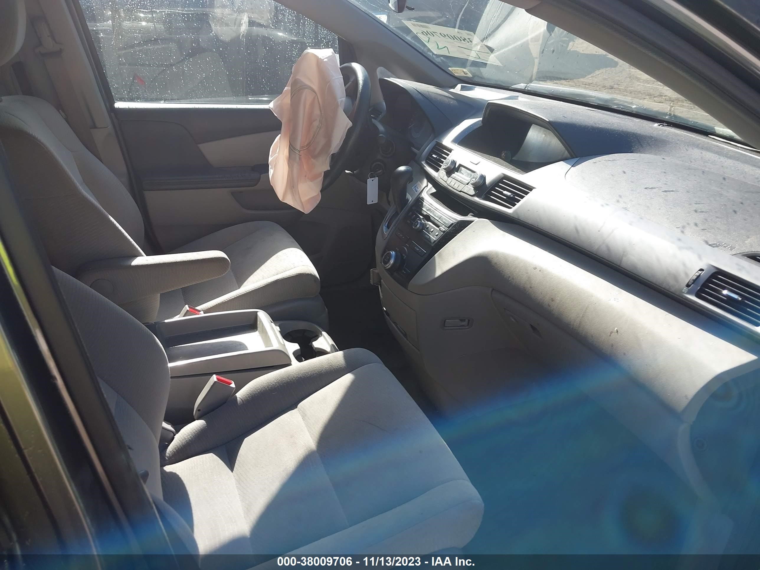 Photo 4 VIN: 5FNRL5H47DB011717 - HONDA ODYSSEY 