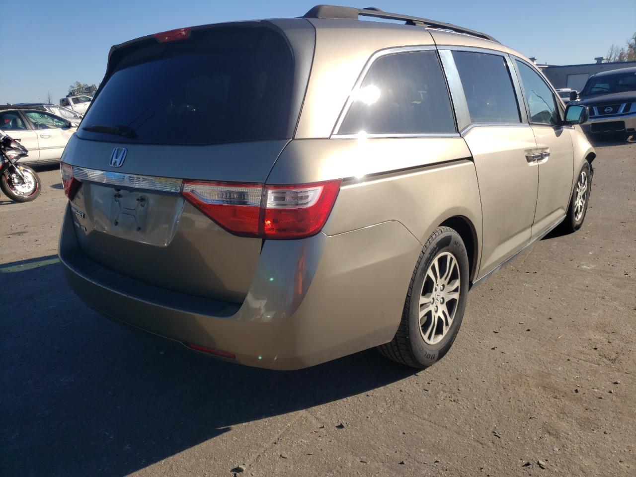 Photo 2 VIN: 5FNRL5H47DB073571 - HONDA ODYSSEY 