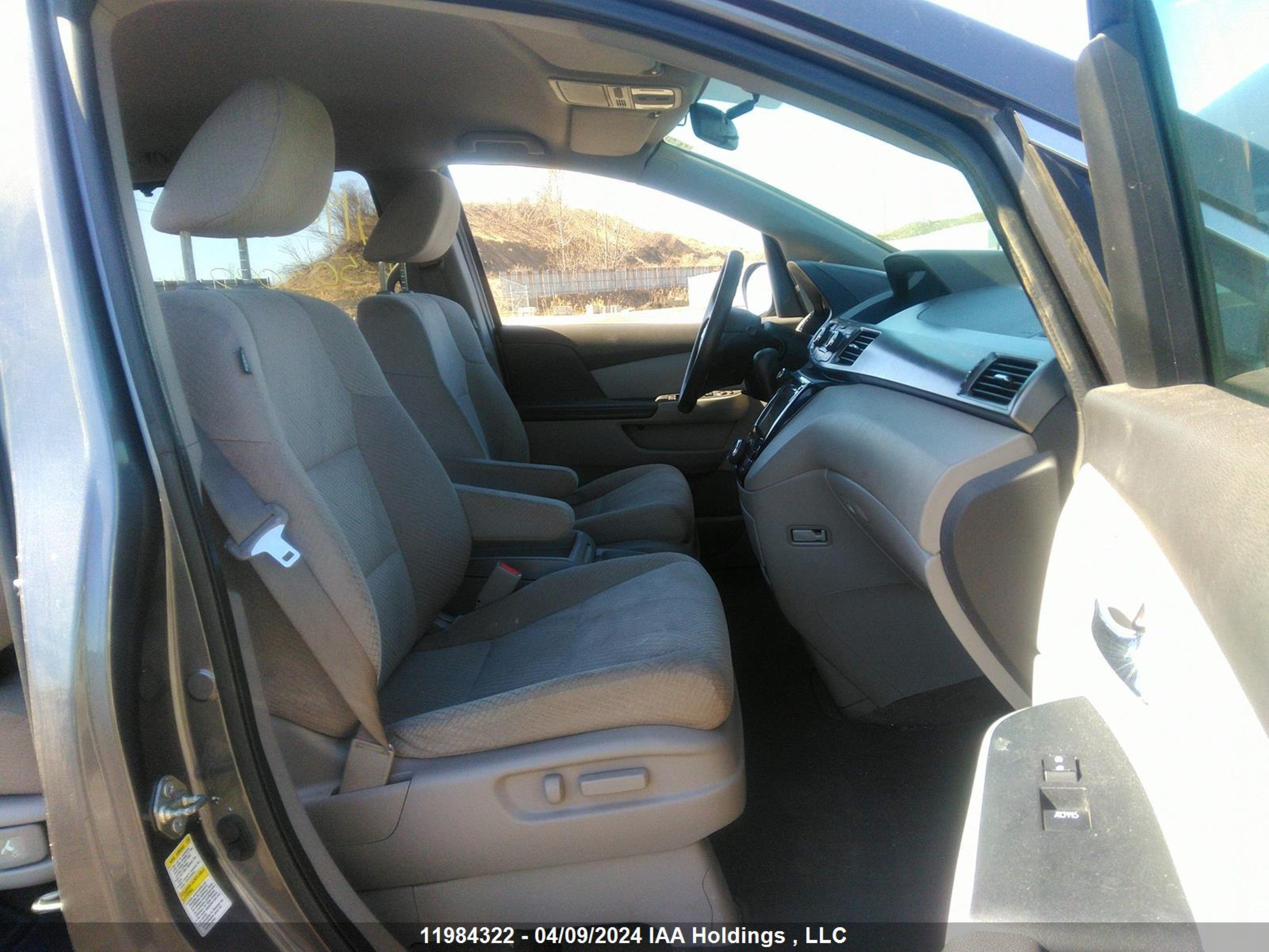 Photo 4 VIN: 5FNRL5H47FB503022 - HONDA ODYSSEY 