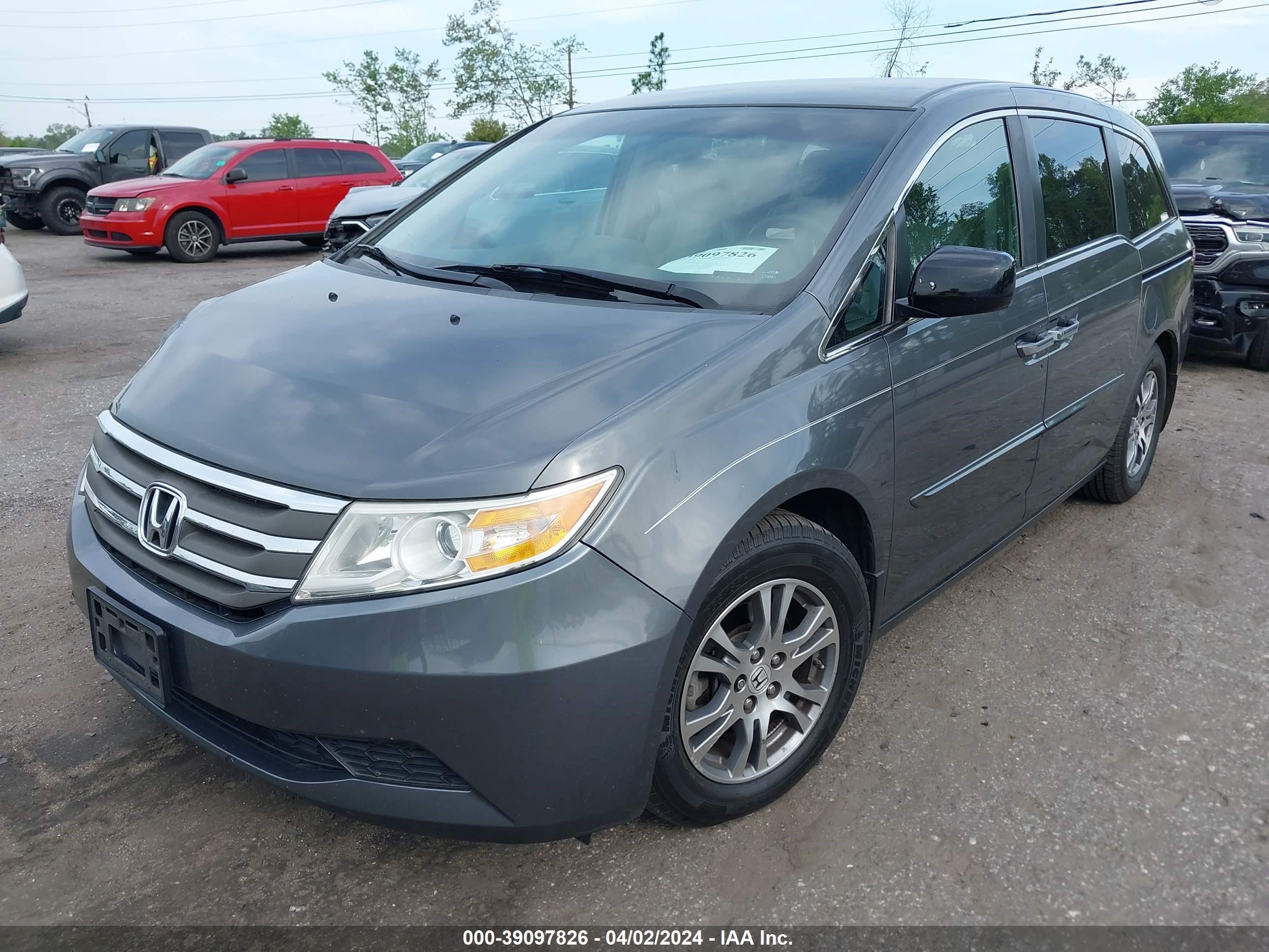 Photo 1 VIN: 5FNRL5H48BB076041 - HONDA ODYSSEY 