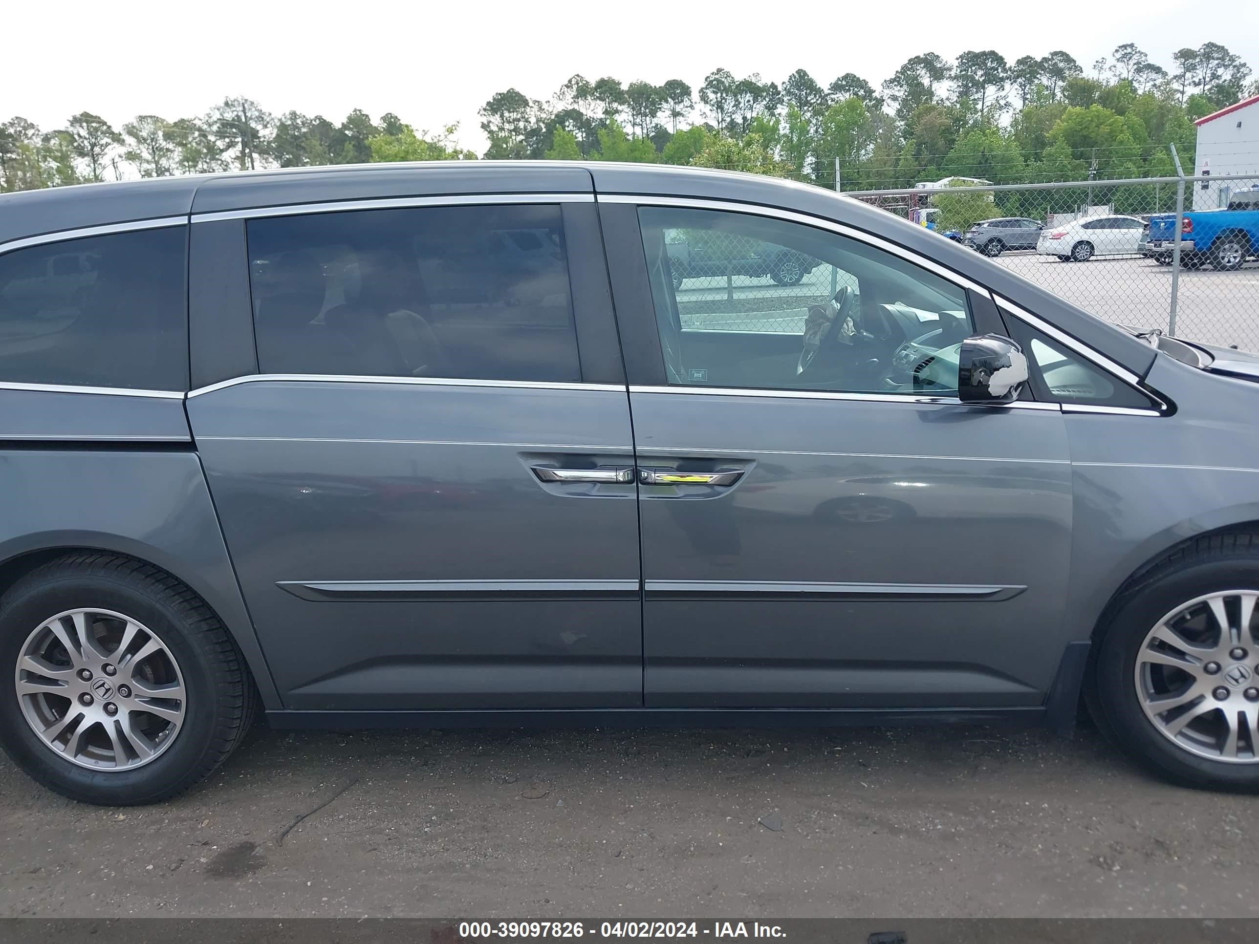 Photo 12 VIN: 5FNRL5H48BB076041 - HONDA ODYSSEY 