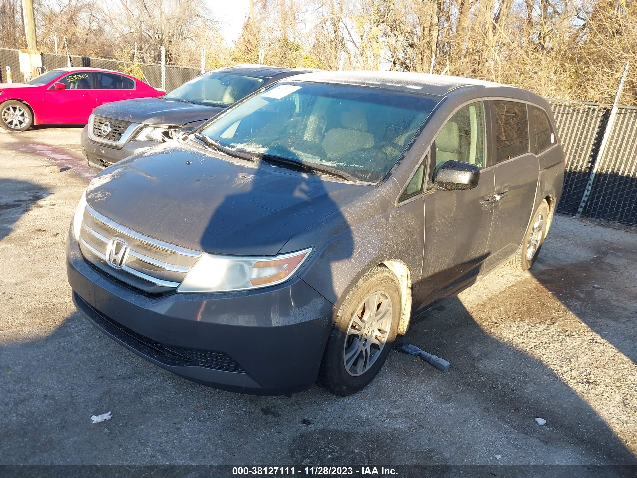 Photo 1 VIN: 5FNRL5H48CB081760 - HONDA ODYSSEY 