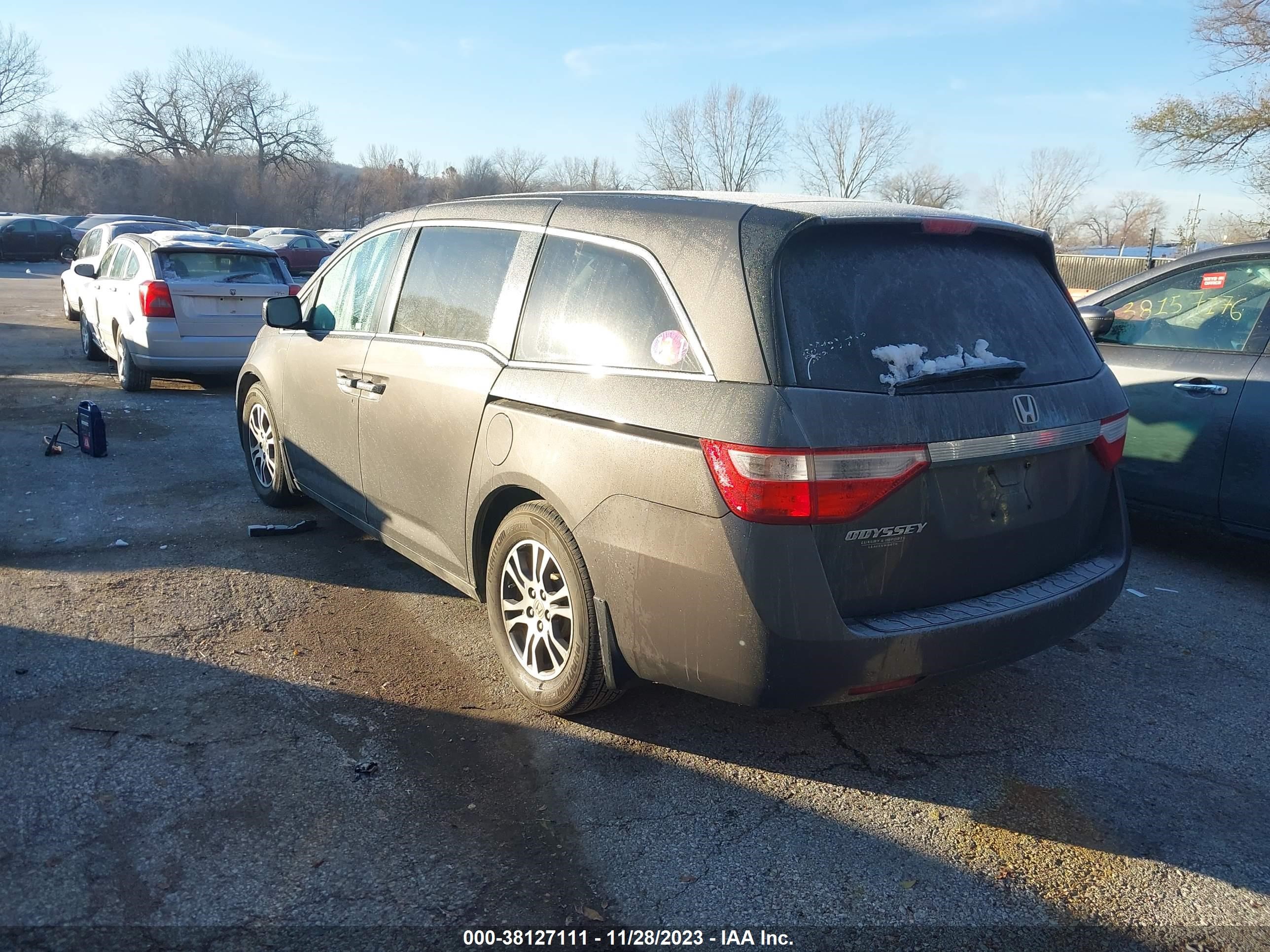 Photo 2 VIN: 5FNRL5H48CB081760 - HONDA ODYSSEY 