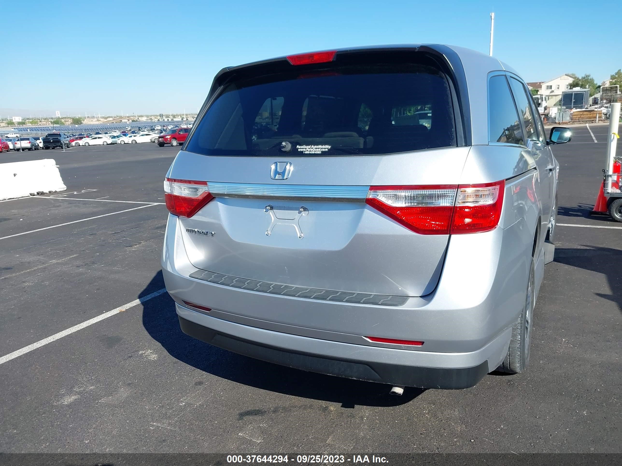 Photo 15 VIN: 5FNRL5H49CB105502 - HONDA ODYSSEY 