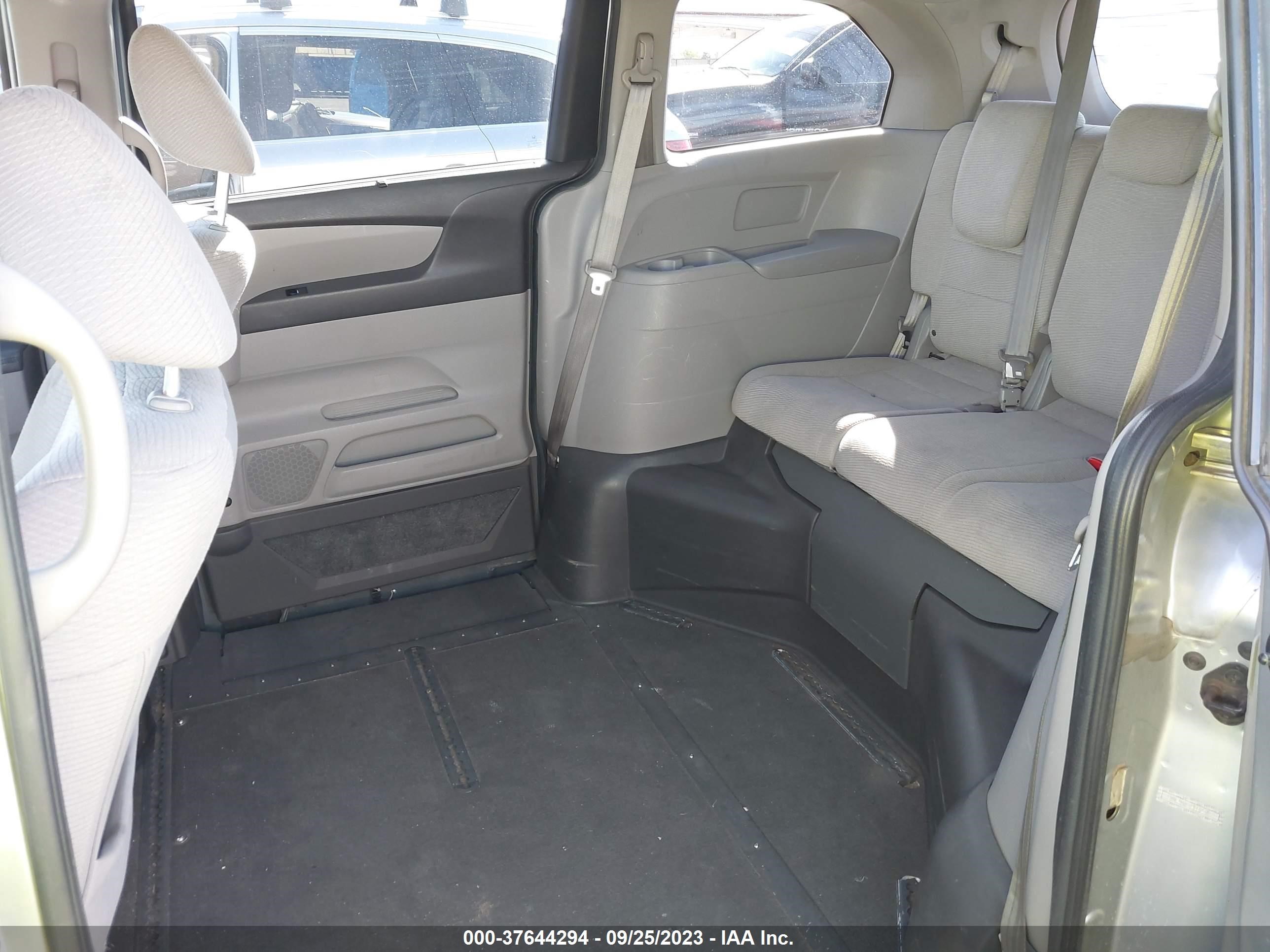 Photo 7 VIN: 5FNRL5H49CB105502 - HONDA ODYSSEY 