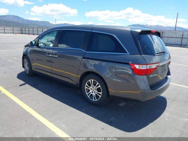 Photo 2 VIN: 5FNRL5H4XDB042492 - HONDA ODYSSEY 