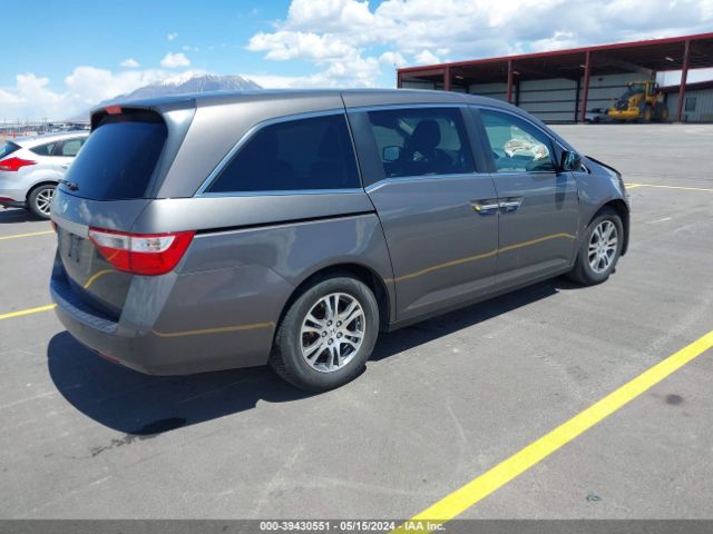 Photo 3 VIN: 5FNRL5H4XDB042492 - HONDA ODYSSEY 