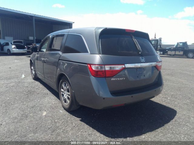 Photo 2 VIN: 5FNRL5H4XDB061883 - HONDA ODYSSEY 