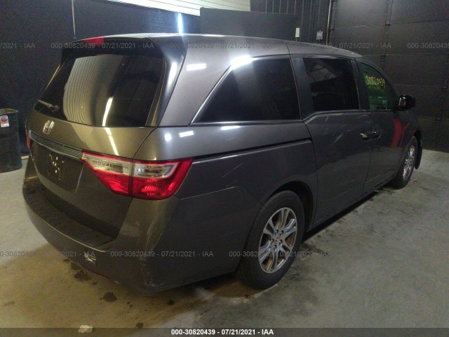 Photo 3 VIN: 5FNRL5H4XDB077680 - HONDA ODYSSEY 