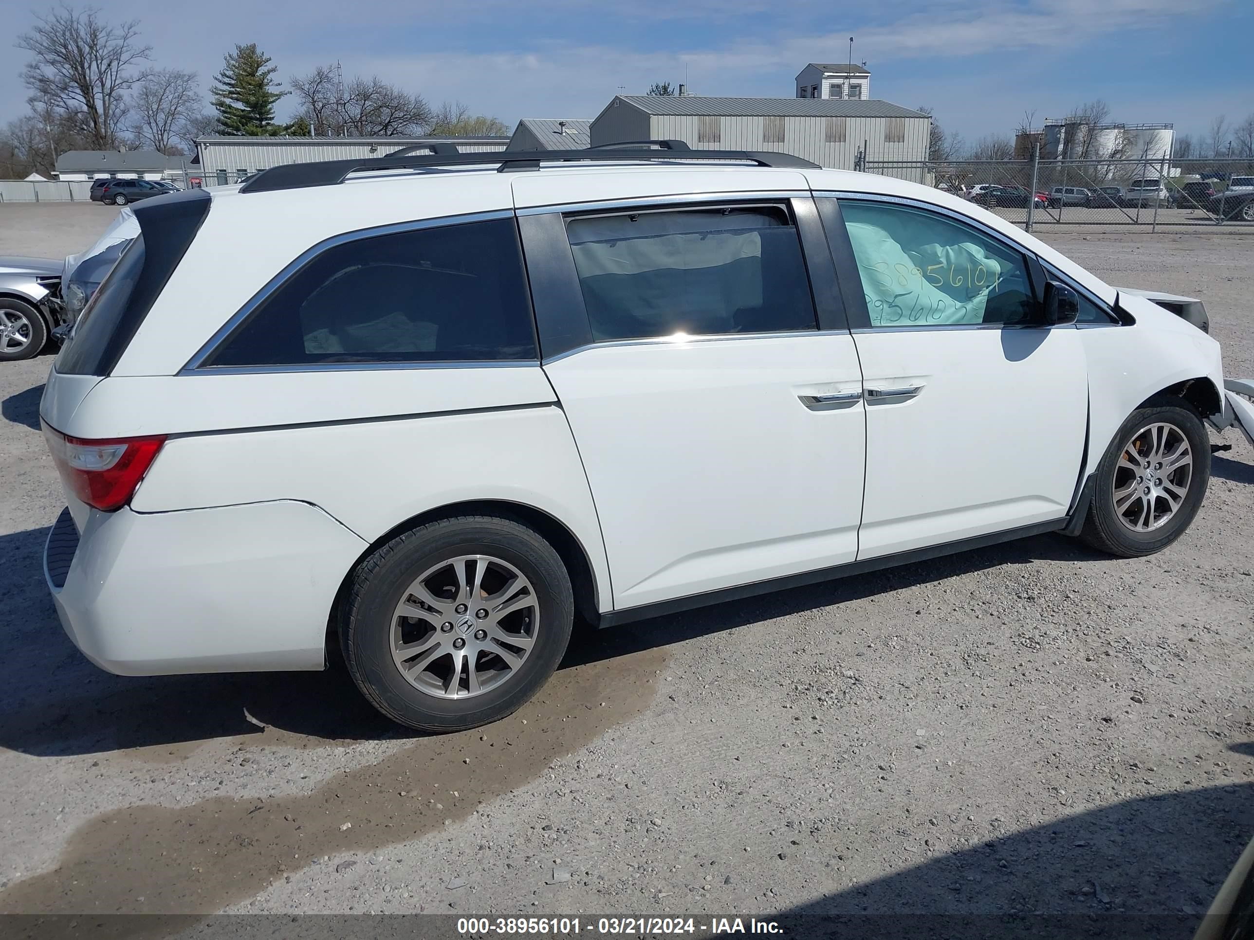 Photo 13 VIN: 5FNRL5H60CB011512 - HONDA ODYSSEY 