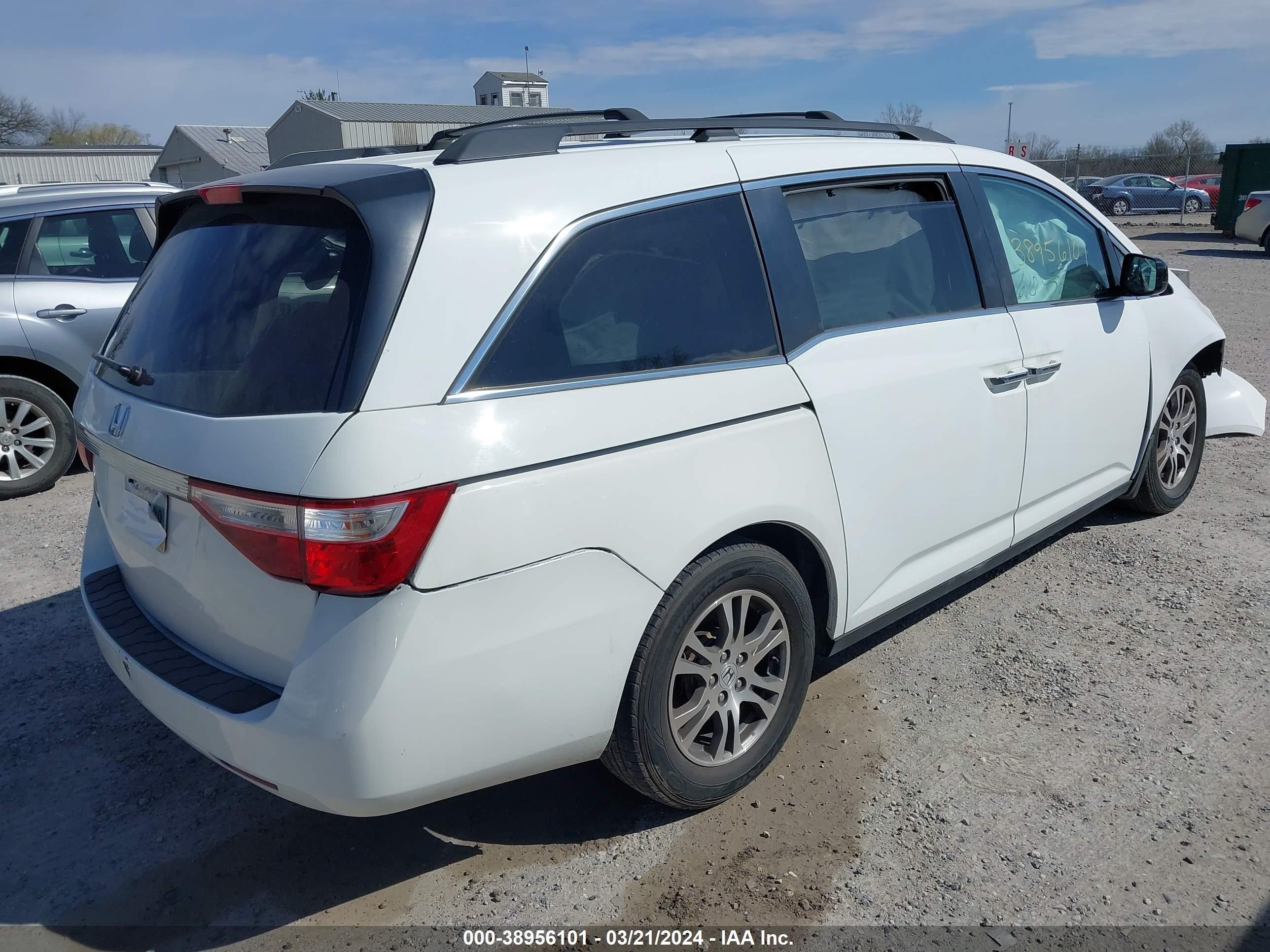 Photo 3 VIN: 5FNRL5H60CB011512 - HONDA ODYSSEY 