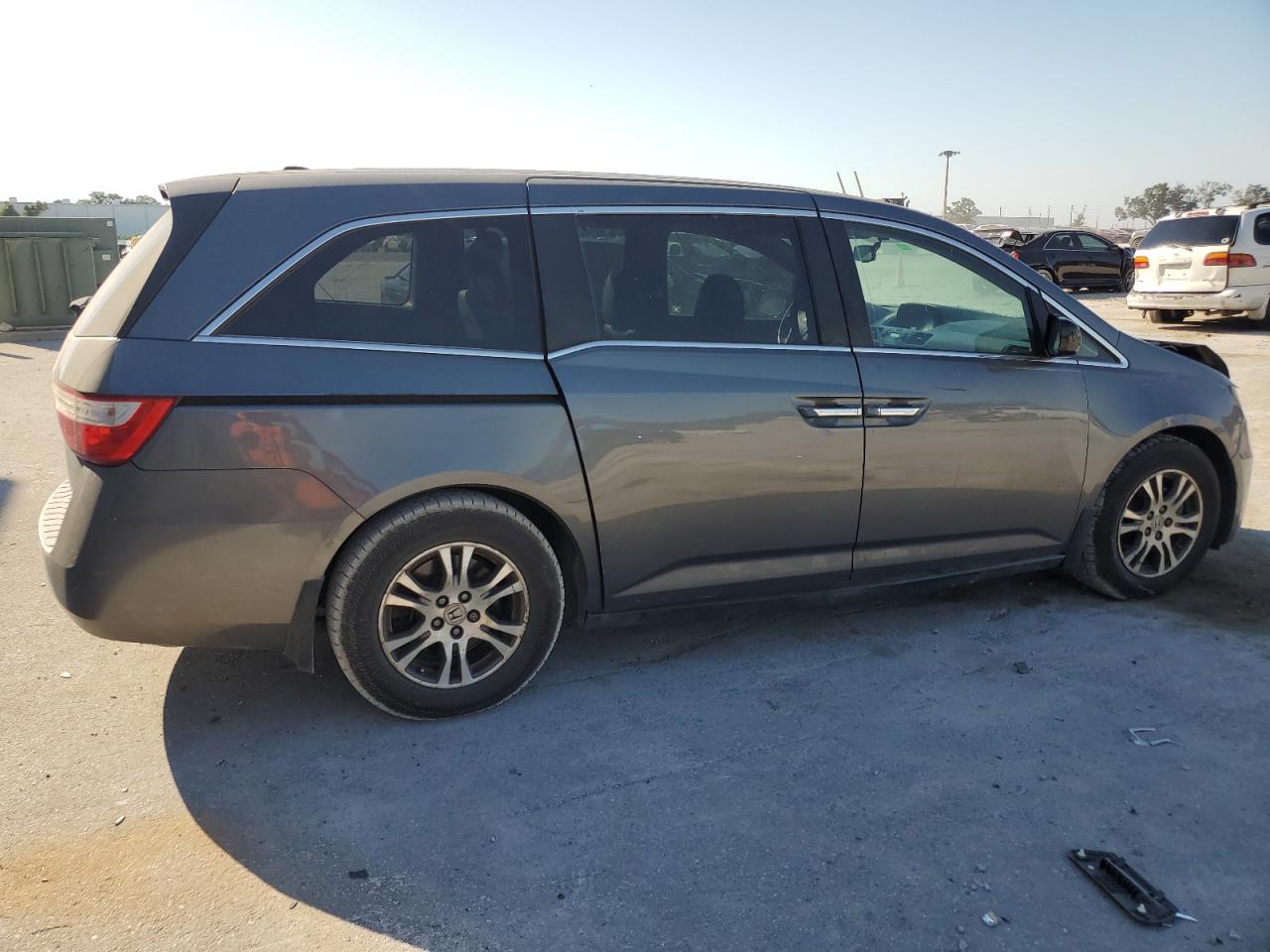 Photo 2 VIN: 5FNRL5H60CB073380 - HONDA ODYSSEY 