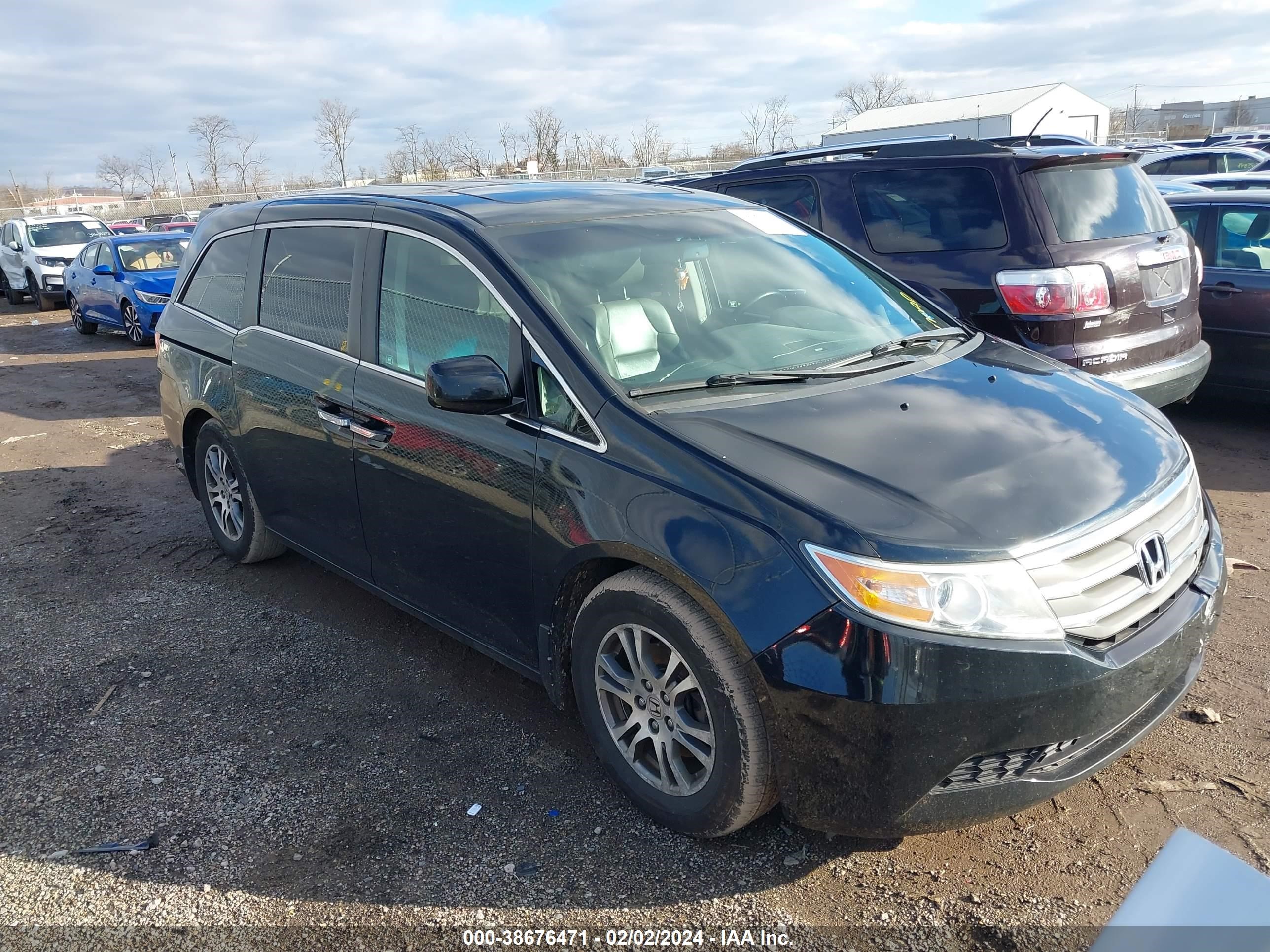 Photo 0 VIN: 5FNRL5H60CB118981 - HONDA ODYSSEY 