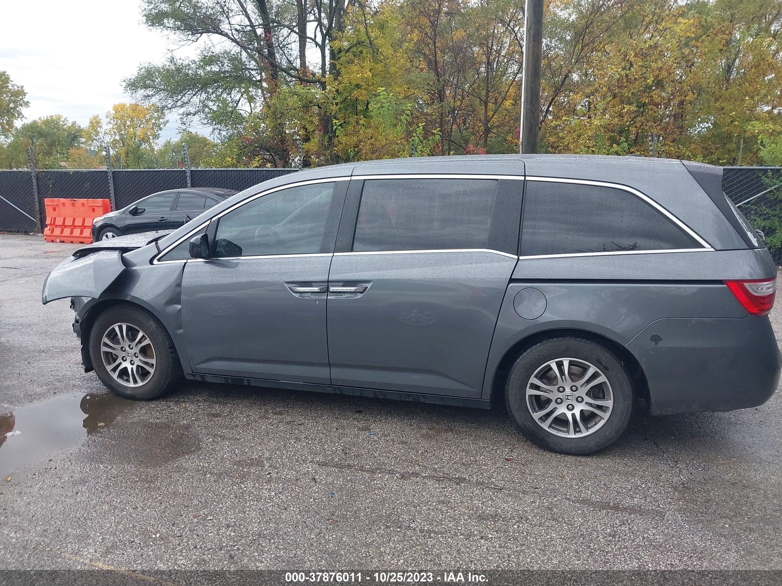 Photo 14 VIN: 5FNRL5H60DB062882 - HONDA ODYSSEY 