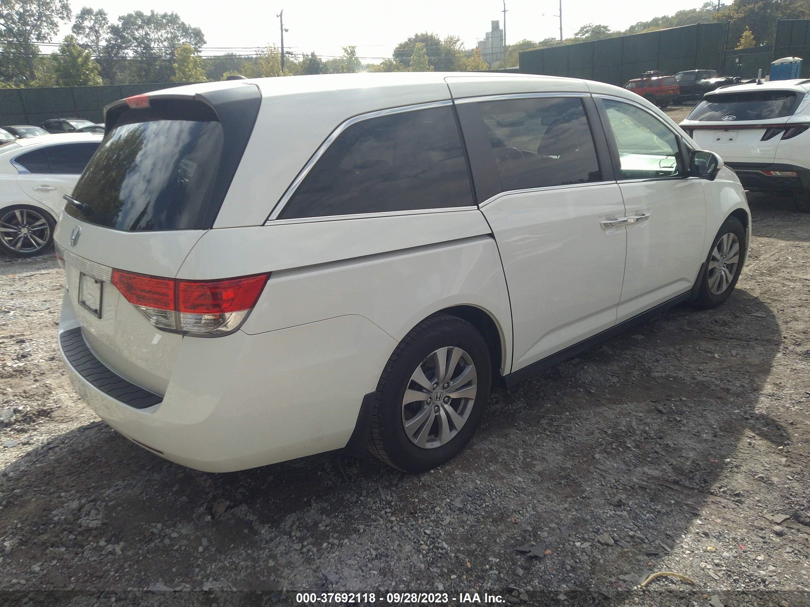 Photo 3 VIN: 5FNRL5H60FB008453 - HONDA ODYSSEY 