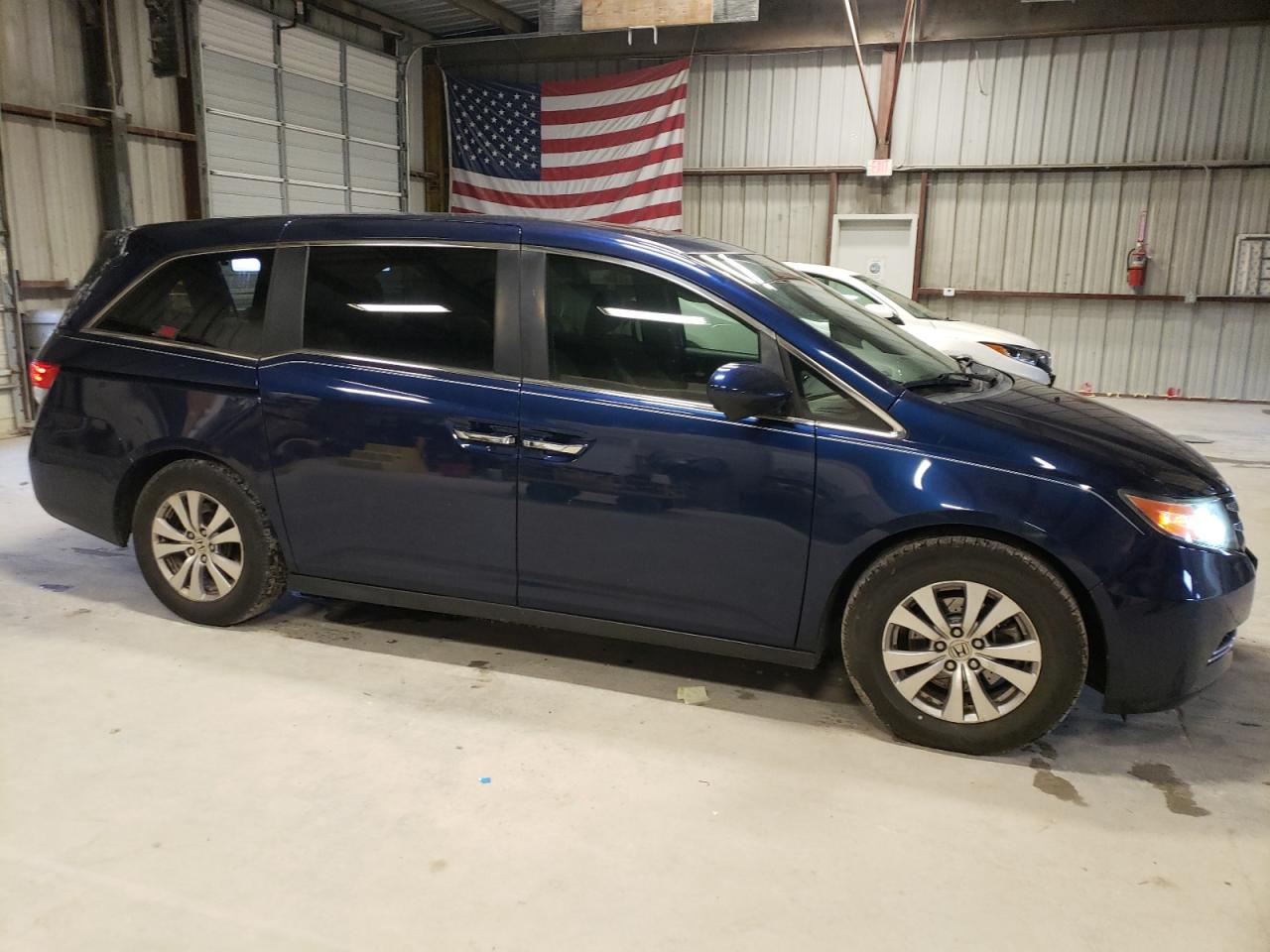 Photo 3 VIN: 5FNRL5H60FB110366 - HONDA ODYSSEY 