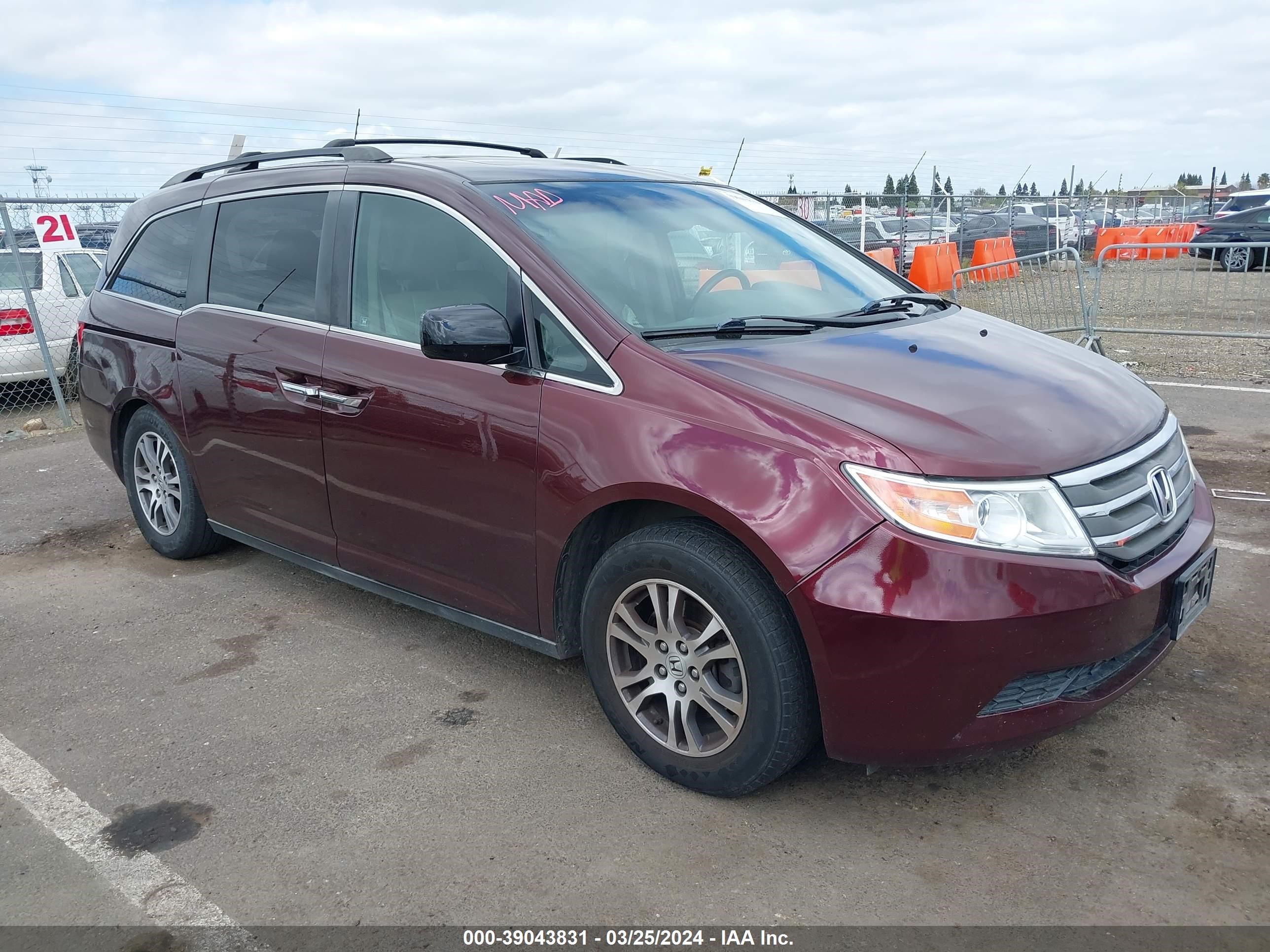 Photo 0 VIN: 5FNRL5H61BB034716 - HONDA ODYSSEY 