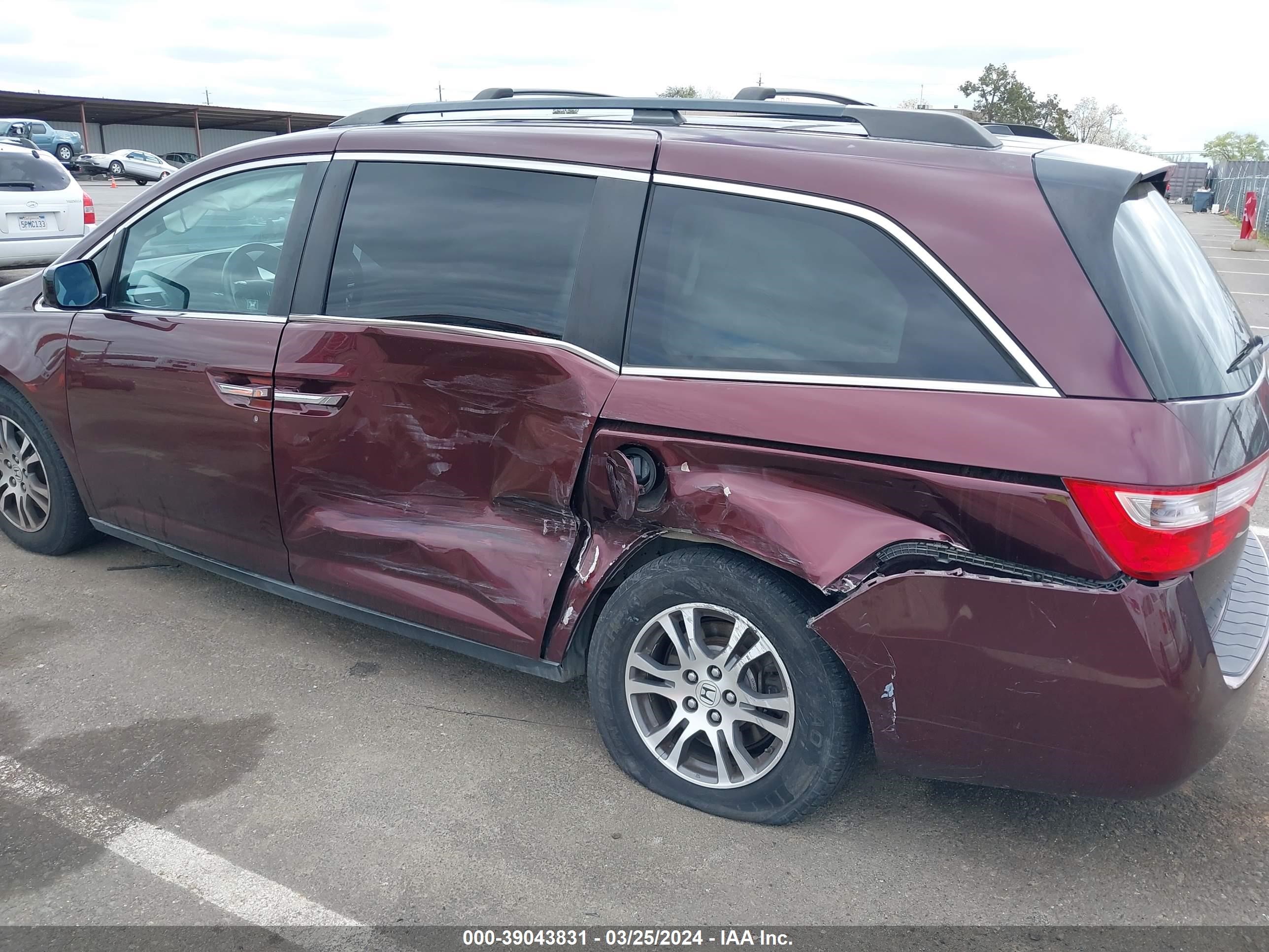 Photo 5 VIN: 5FNRL5H61BB034716 - HONDA ODYSSEY 