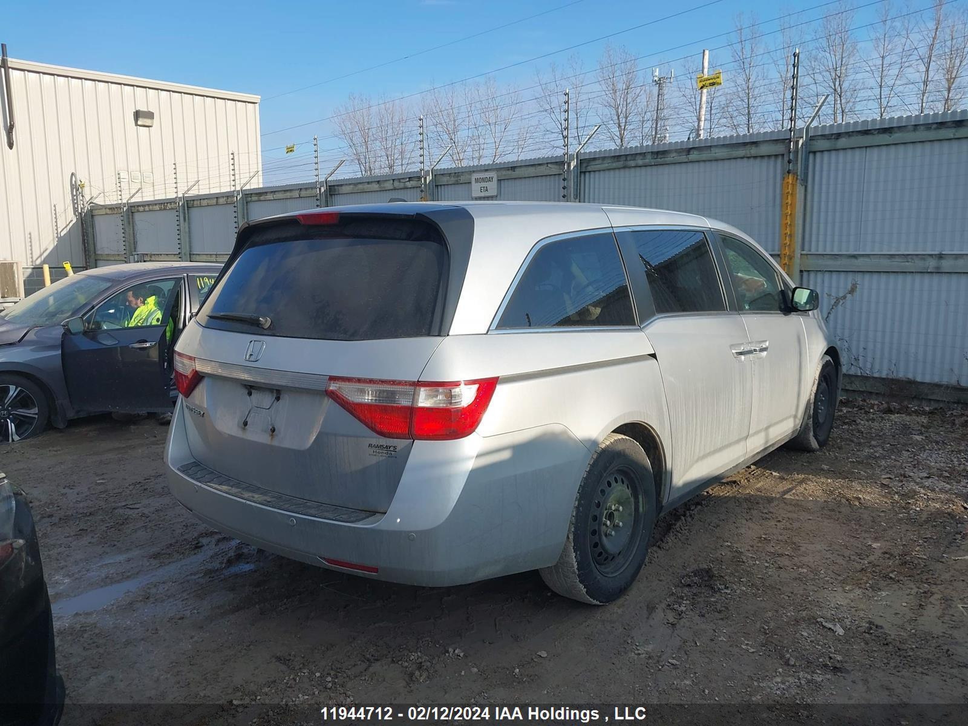 Photo 3 VIN: 5FNRL5H61BB501715 - HONDA ODYSSEY 