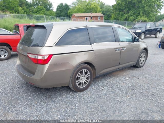 Photo 3 VIN: 5FNRL5H61CB112087 - HONDA ODYSSEY 