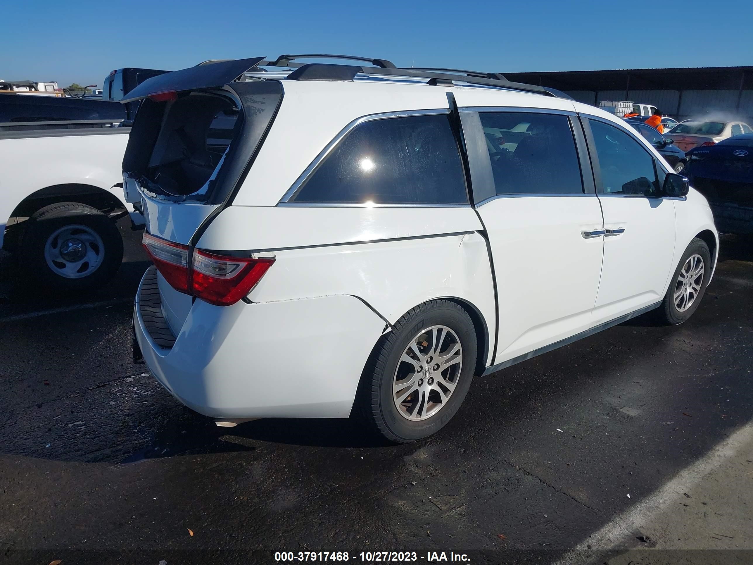 Photo 3 VIN: 5FNRL5H61CB146465 - HONDA ODYSSEY 