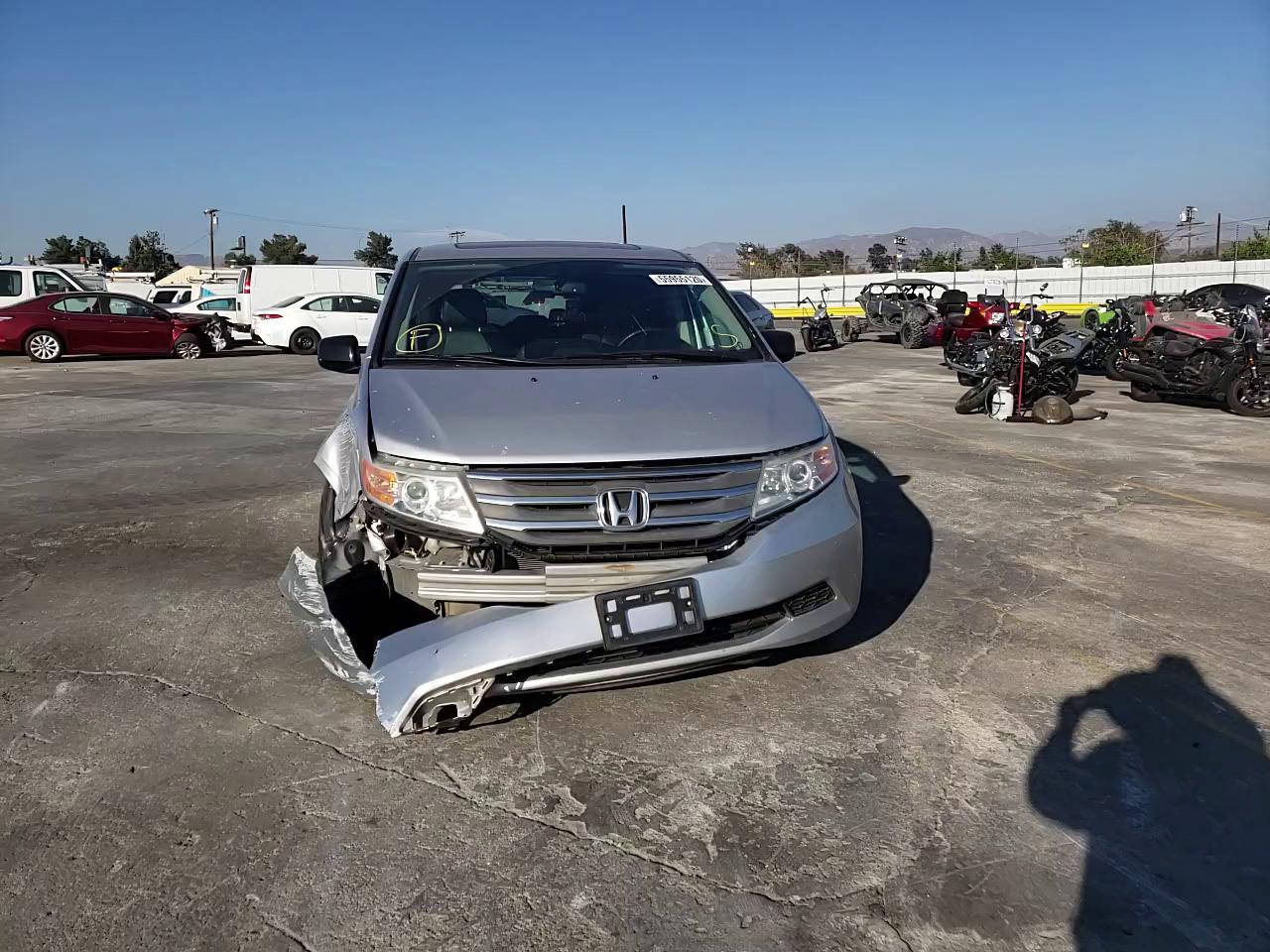 Photo 10 VIN: 5FNRL5H61DB020639 - HONDA ODYSSEY EX 