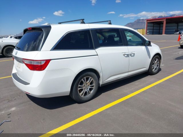 Photo 3 VIN: 5FNRL5H61DB058601 - HONDA ODYSSEY 