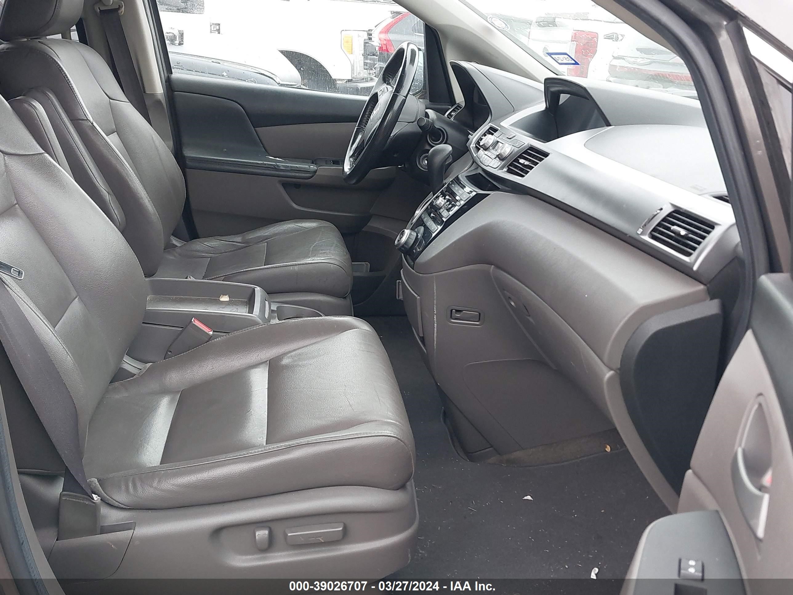 Photo 4 VIN: 5FNRL5H61DB072577 - HONDA ODYSSEY 