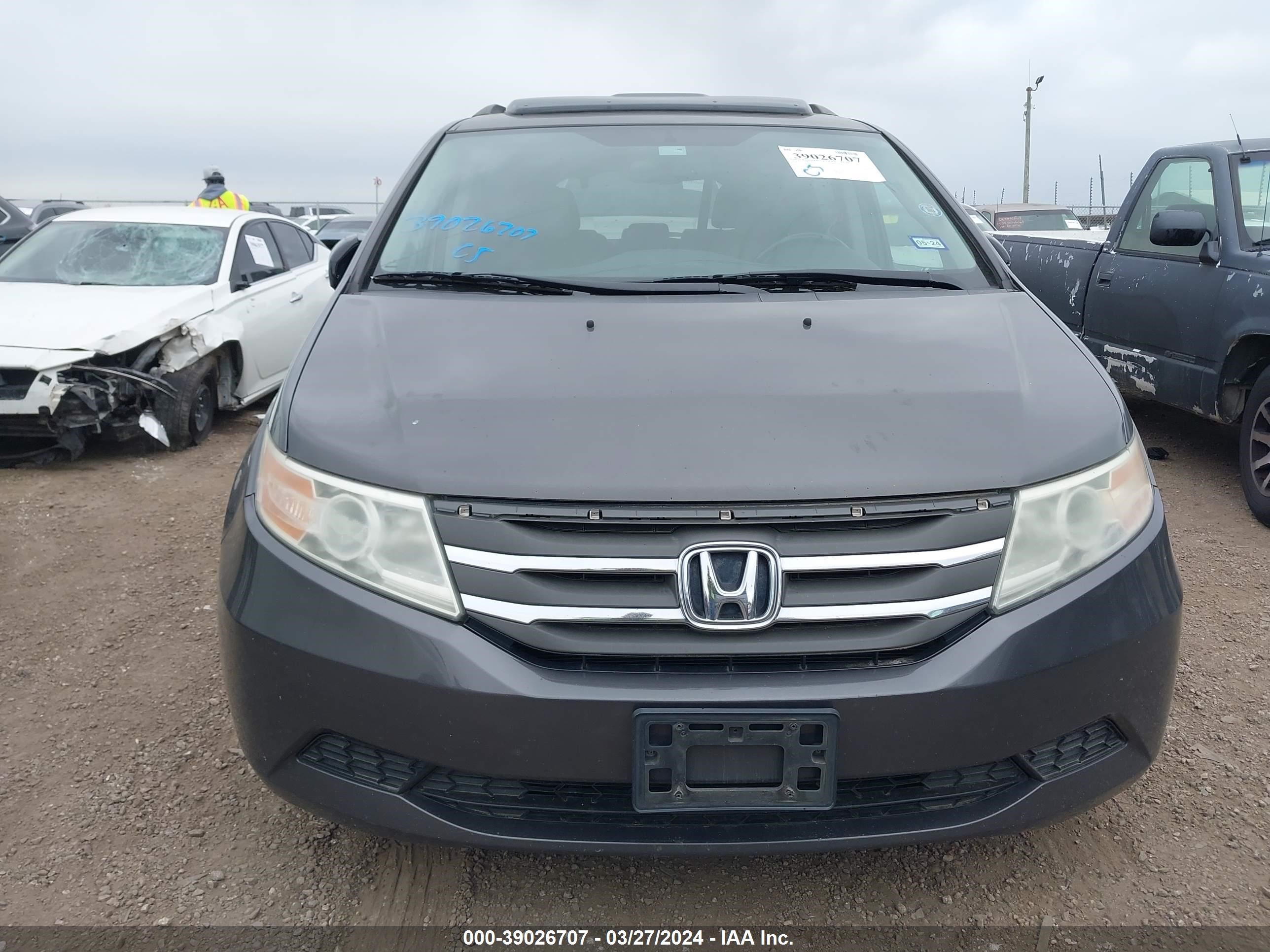 Photo 5 VIN: 5FNRL5H61DB072577 - HONDA ODYSSEY 