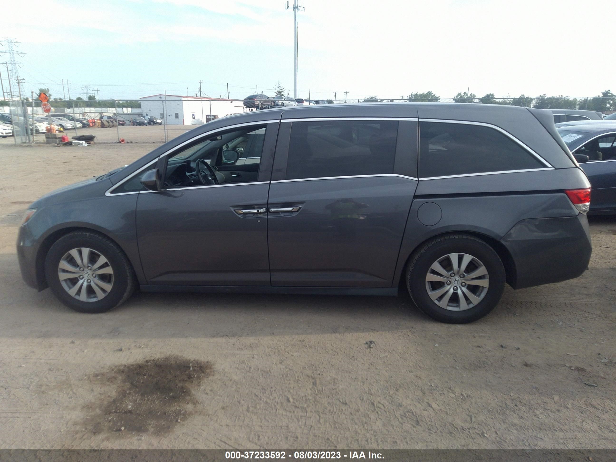 Photo 13 VIN: 5FNRL5H61FB028128 - HONDA ODYSSEY 