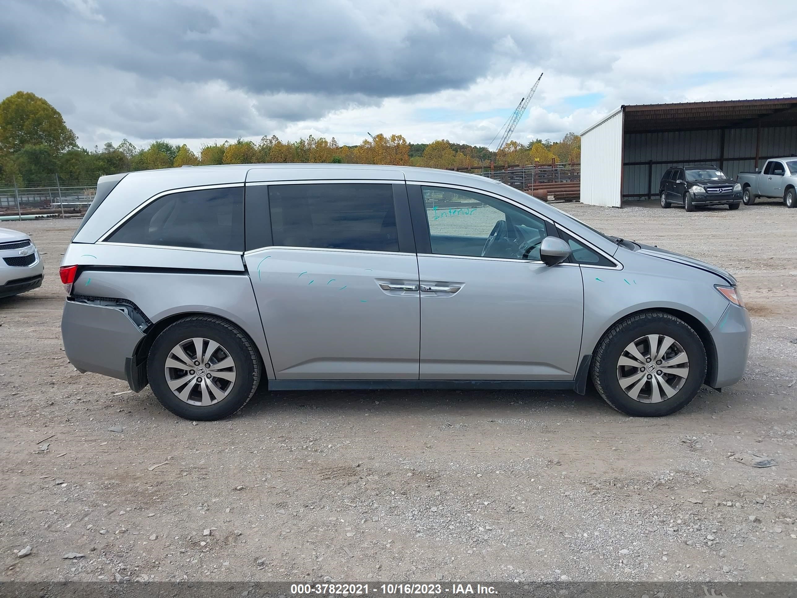 Photo 13 VIN: 5FNRL5H61GB036277 - HONDA ODYSSEY 