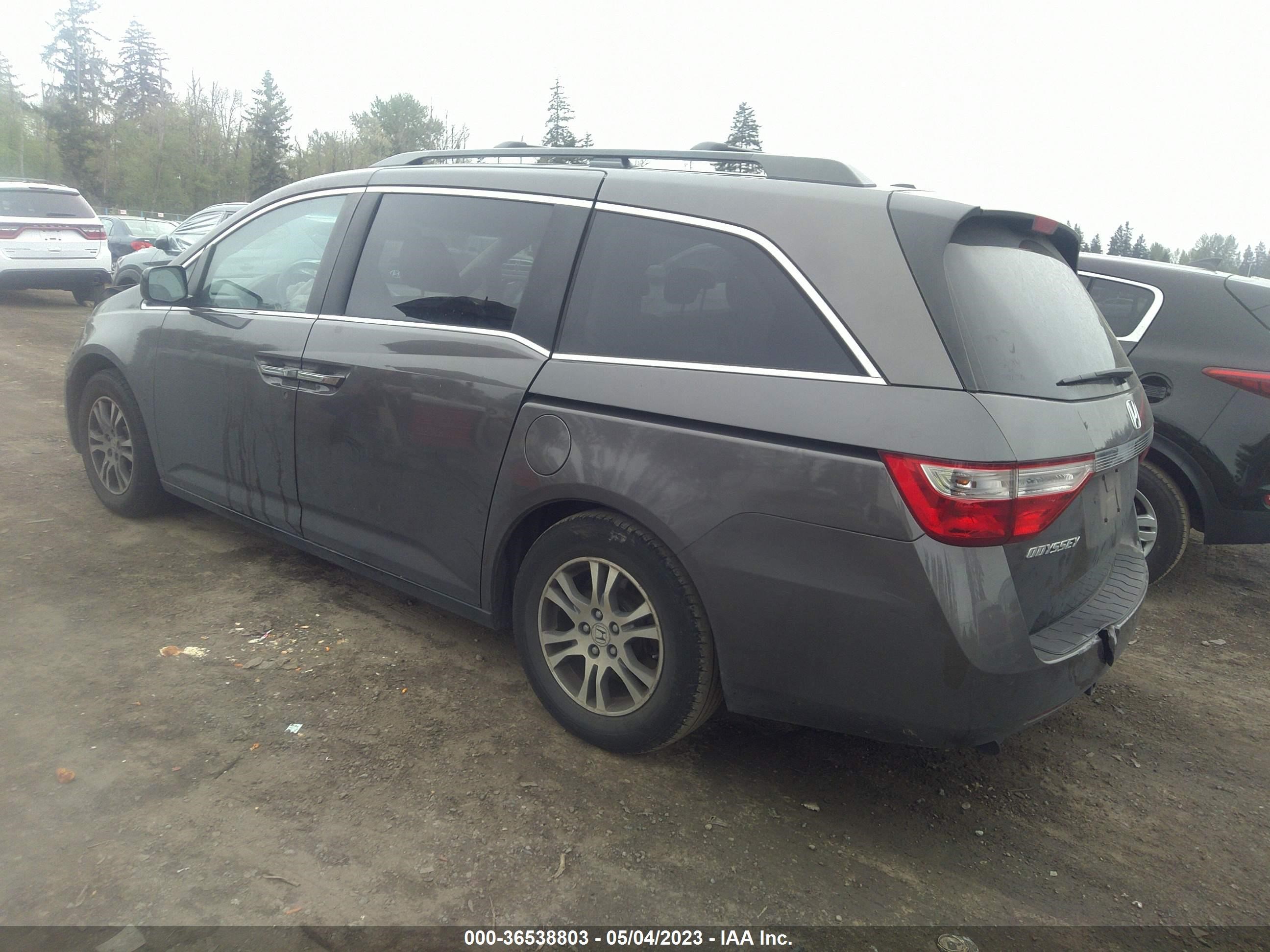 Photo 2 VIN: 5FNRL5H62BB022901 - HONDA ODYSSEY 