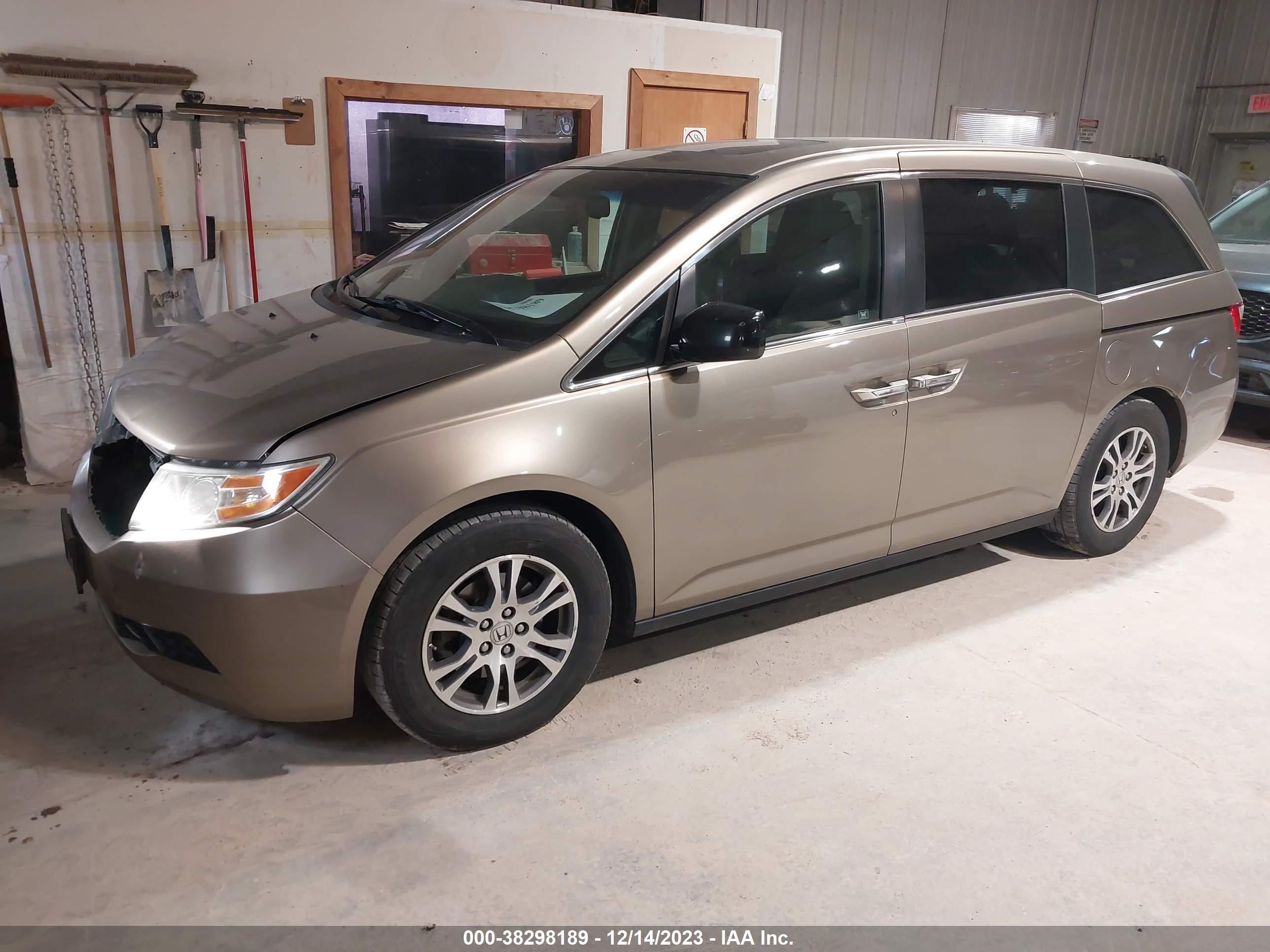 Photo 1 VIN: 5FNRL5H62BB027645 - HONDA ODYSSEY 