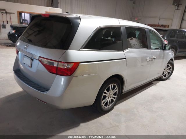 Photo 3 VIN: 5FNRL5H62BB033669 - HONDA ODYSSEY 