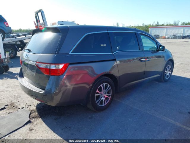 Photo 3 VIN: 5FNRL5H62BB088882 - HONDA ODYSSEY 