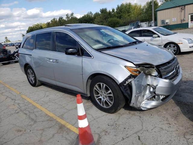 Photo 3 VIN: 5FNRL5H62BB104806 - HONDA ODYSSEY EX 