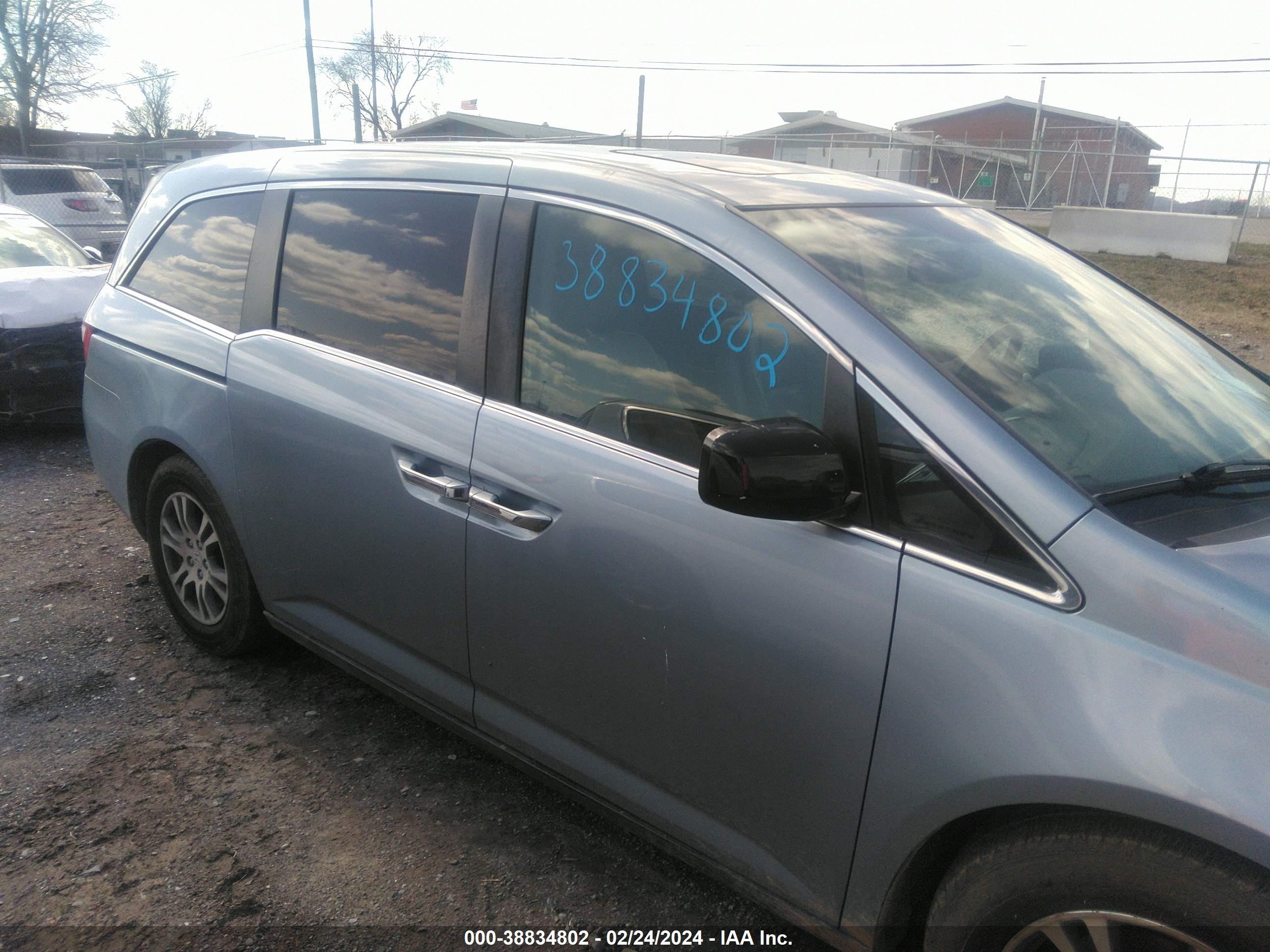 Photo 12 VIN: 5FNRL5H62DB040673 - HONDA ODYSSEY 