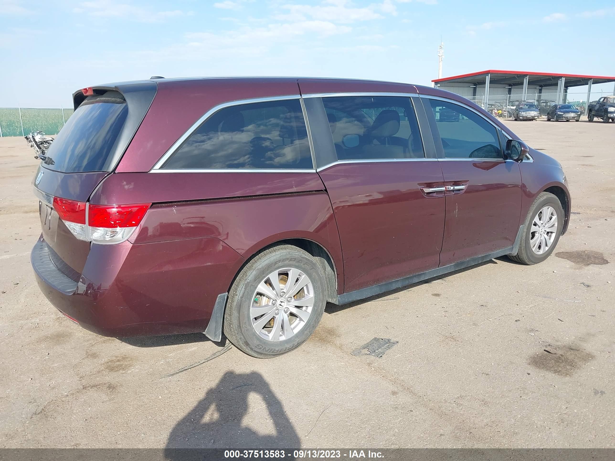 Photo 3 VIN: 5FNRL5H62EB067938 - HONDA ODYSSEY 