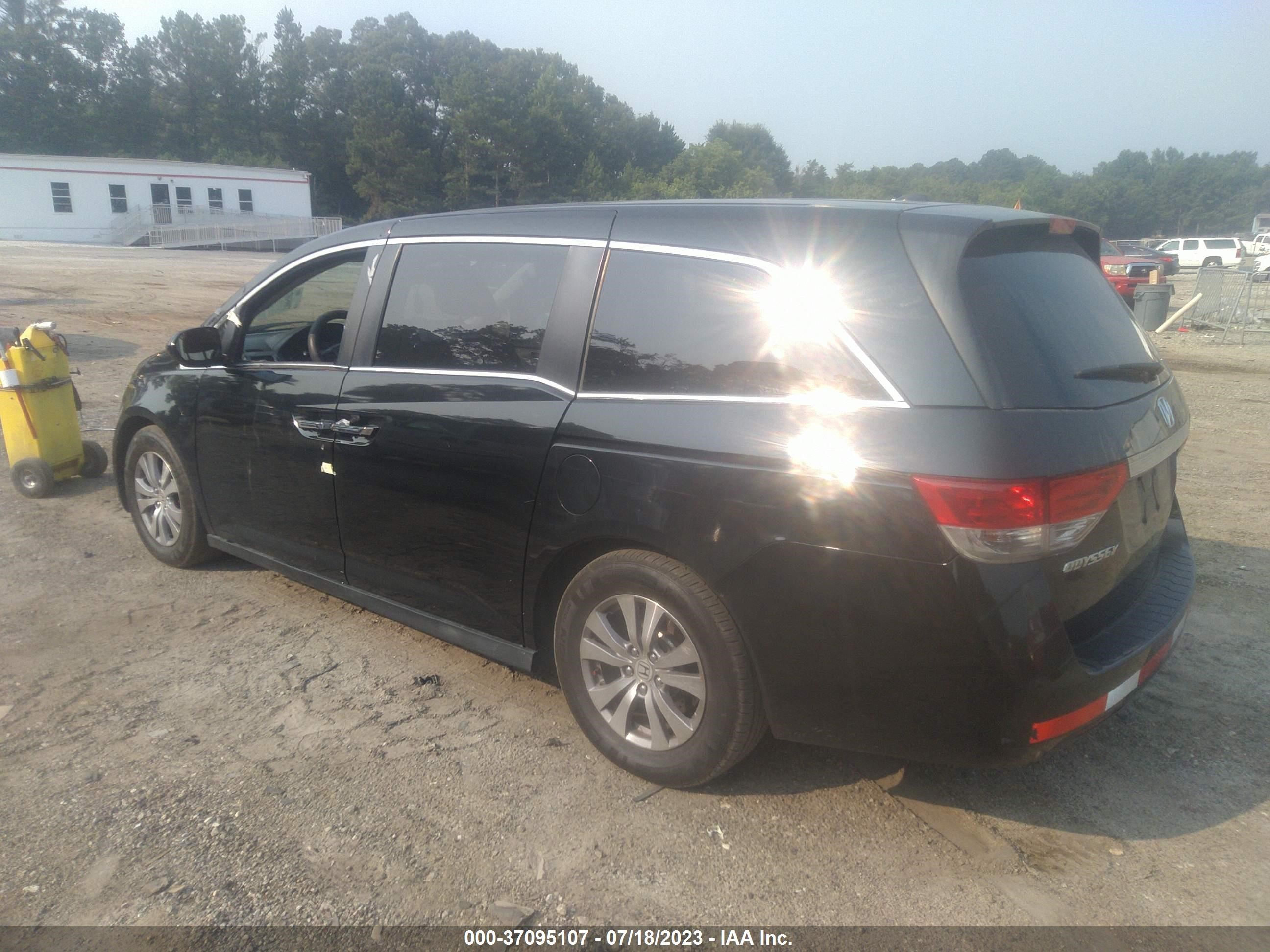 Photo 2 VIN: 5FNRL5H62GB003952 - HONDA ODYSSEY 