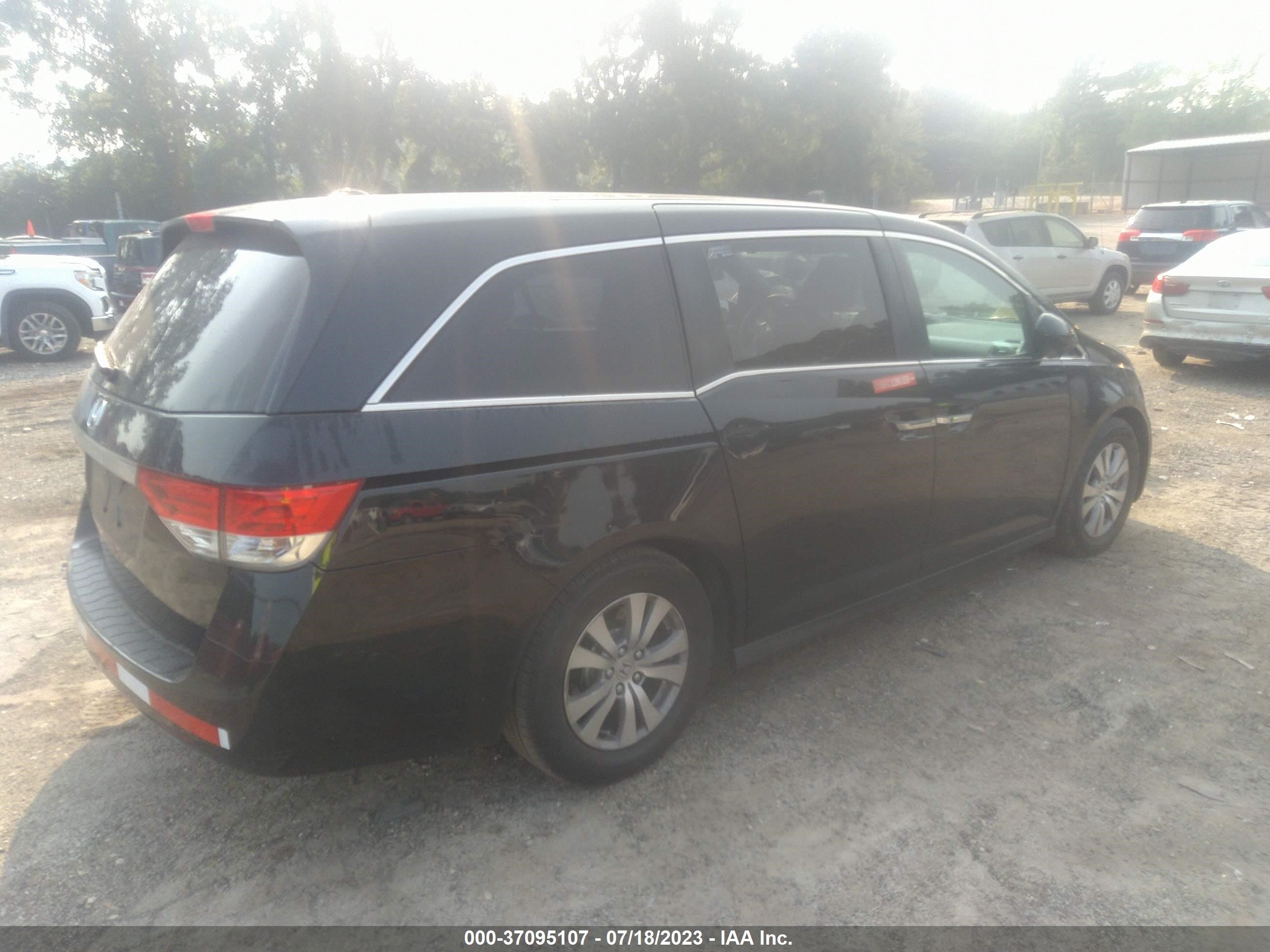 Photo 3 VIN: 5FNRL5H62GB003952 - HONDA ODYSSEY 