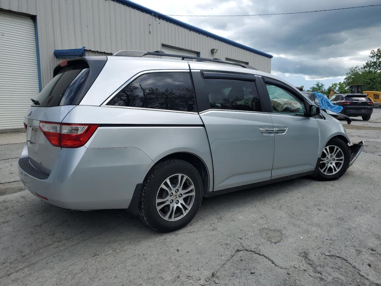 Photo 2 VIN: 5FNRL5H63BB045863 - HONDA ODYSSEY 