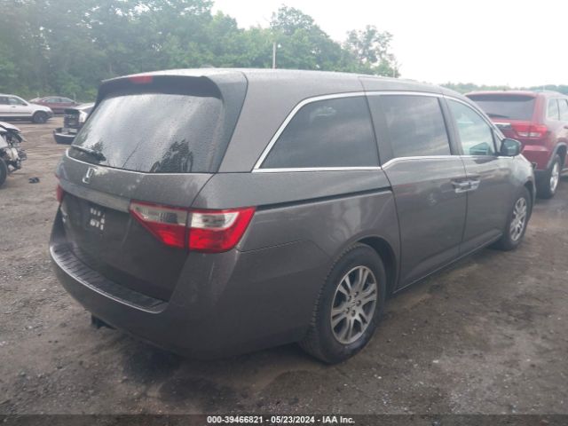 Photo 3 VIN: 5FNRL5H63CB006496 - HONDA ODYSSEY 