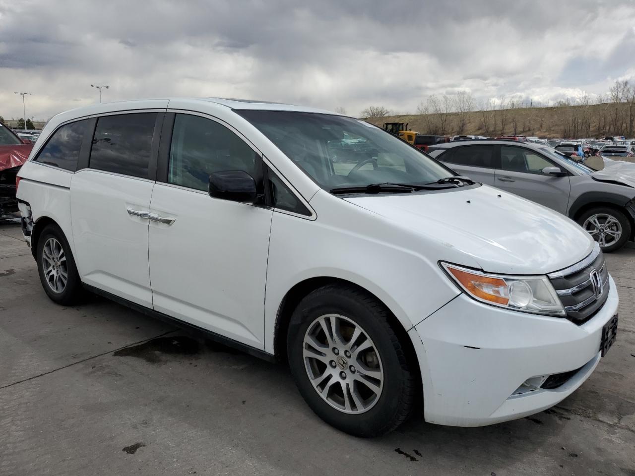 Photo 3 VIN: 5FNRL5H63CB126220 - HONDA ODYSSEY 