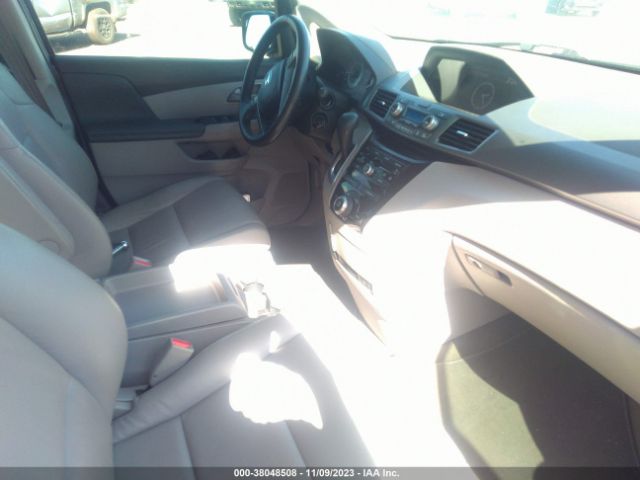 Photo 4 VIN: 5FNRL5H63CB137072 - HONDA ODYSSEY 