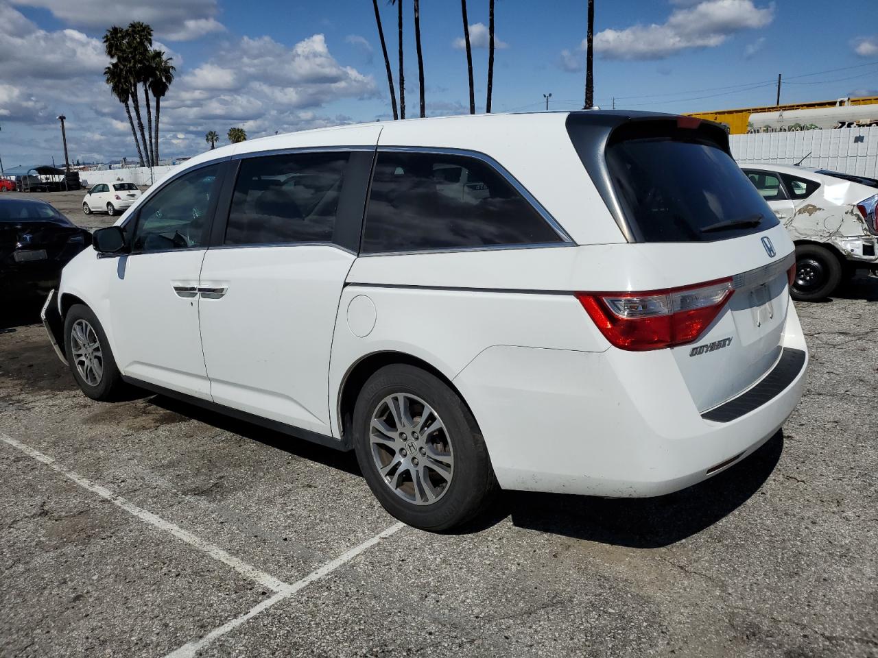 Photo 1 VIN: 5FNRL5H64BB064096 - HONDA ODYSSEY 