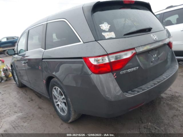 Photo 2 VIN: 5FNRL5H64DB081127 - HONDA ODYSSEY 